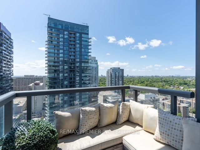 Photo 18 of Unit 2315, 70 Roehampton Avenue, Toronto, Mount Pleasant West — HOMEH