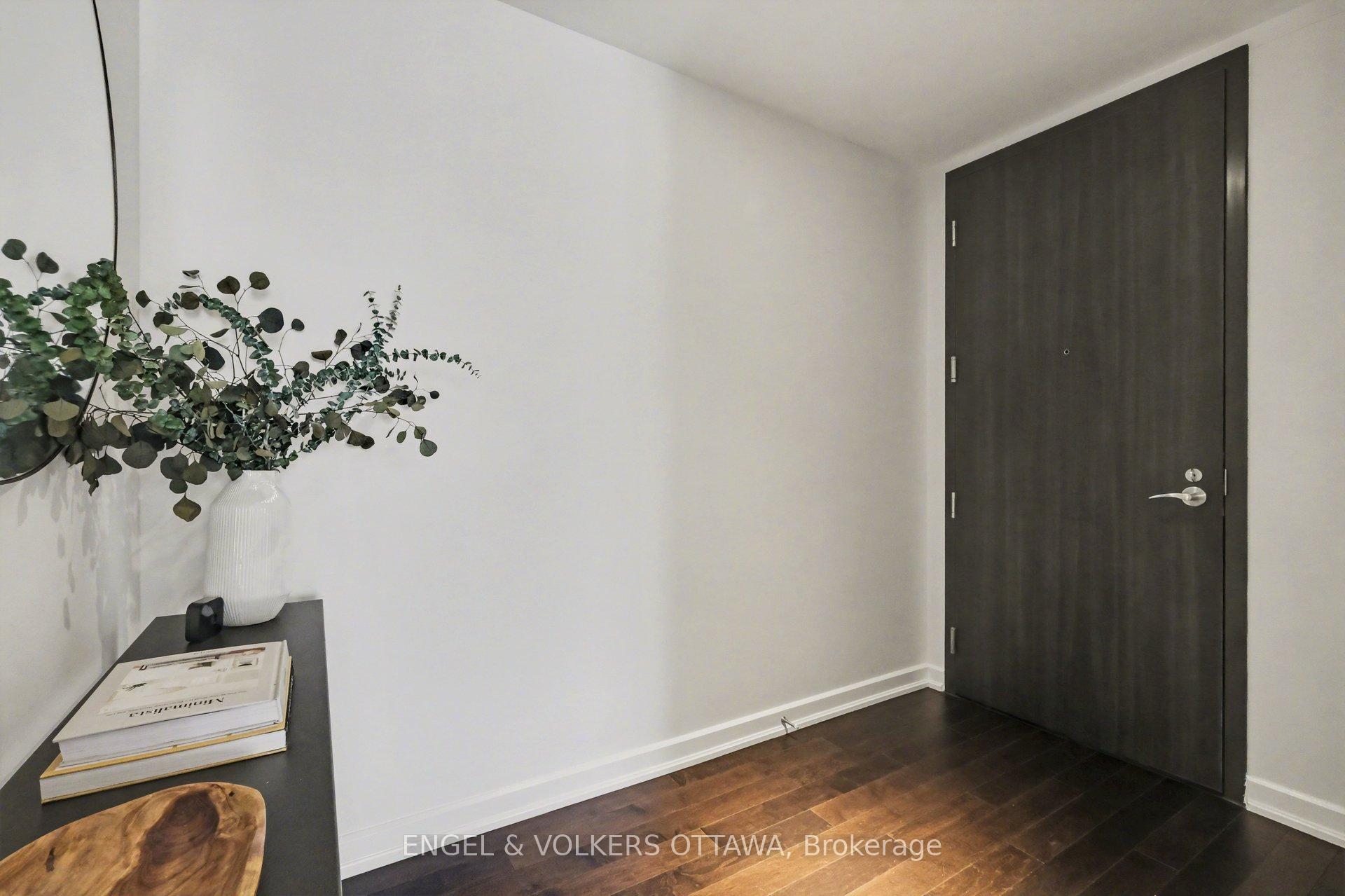 Photo 4 of Unit 513, 300 Lisgar Street, Ottawa, Ottawa Centre — HOMEH