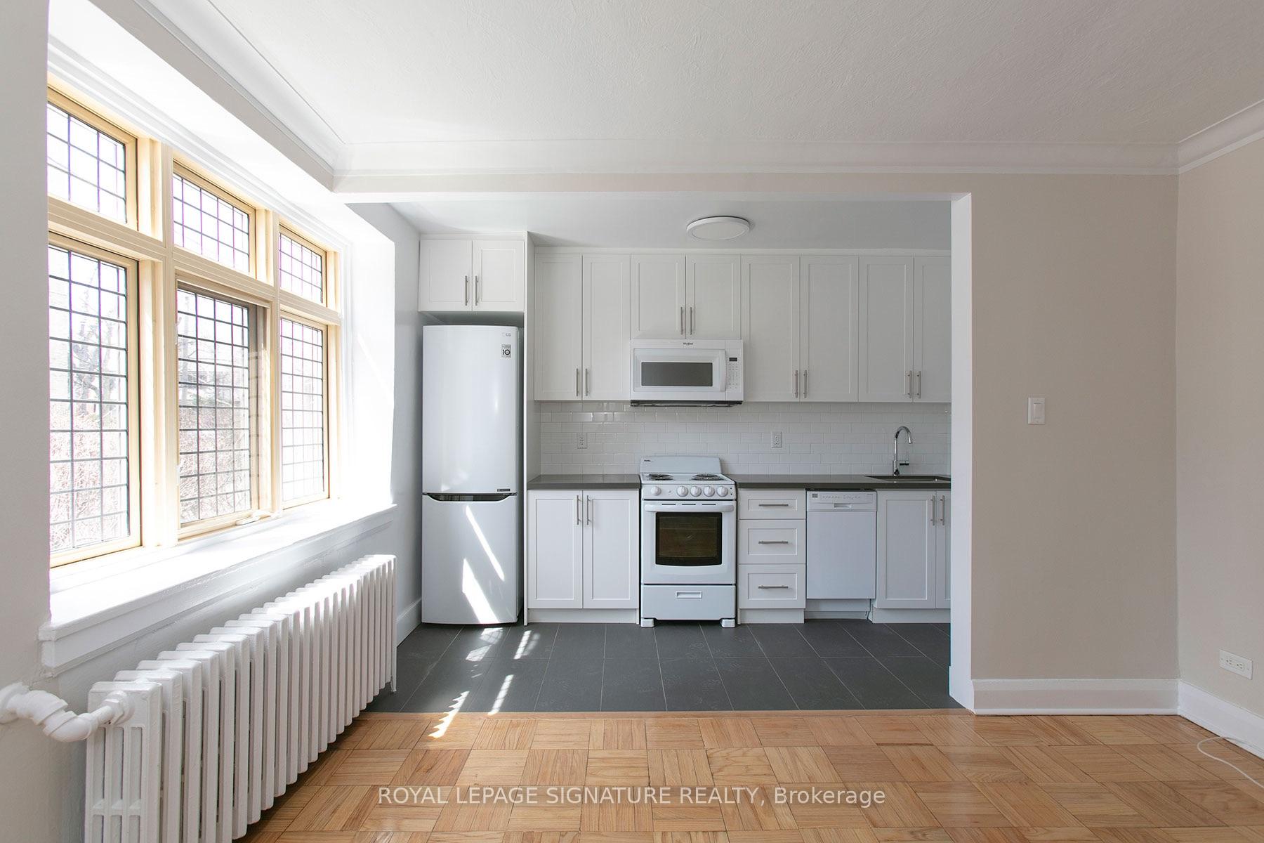 Photo 2 of Unit 201-C, 394 Avenue Road, Toronto, Casa Loma — HOMEH
