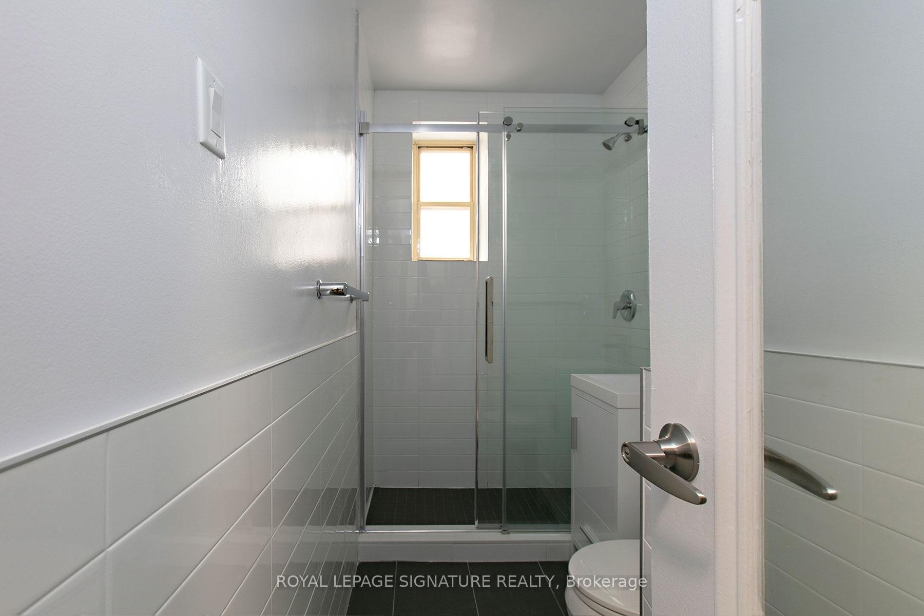 Photo 6 of Unit 201-C, 394 Avenue Road, Toronto, Casa Loma — HOMEH