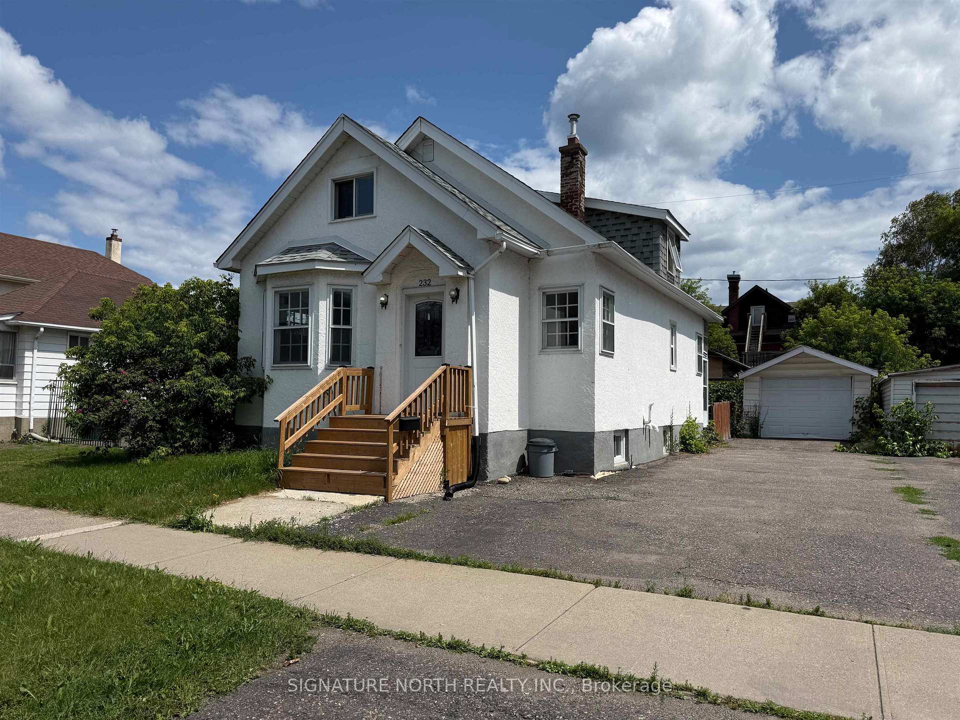 Photo 2 of 232 McKellar Street S, Thunder Bay, McKeller Park — HOMEH