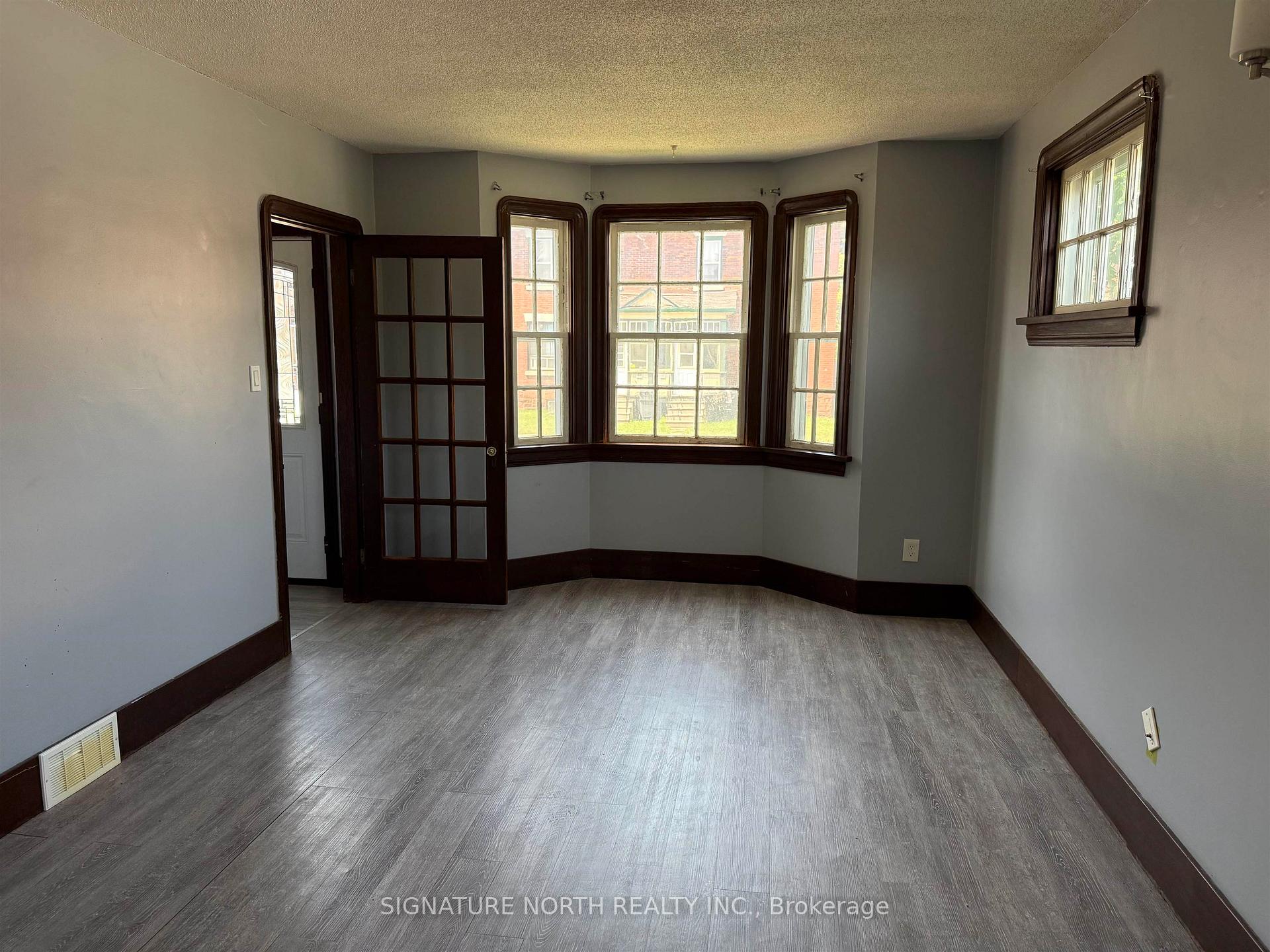 Photo 10 of 232 McKellar Street S, Thunder Bay, McKeller Park — HOMEH