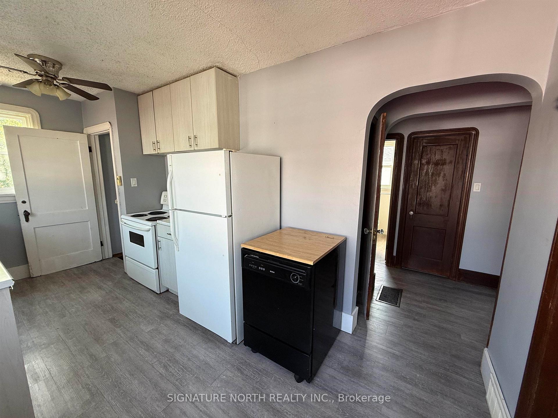 Photo 11 of 232 McKellar Street S, Thunder Bay, McKeller Park — HOMEH