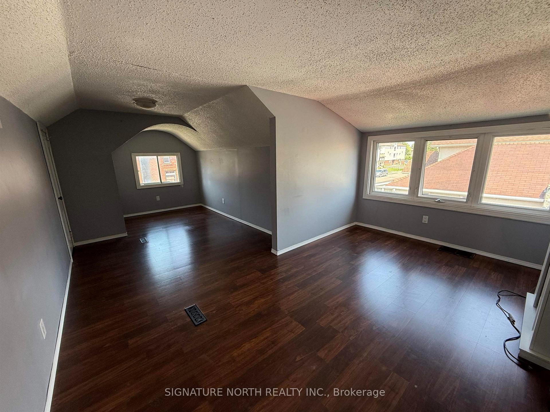 Photo 22 of 232 McKellar Street S, Thunder Bay, McKeller Park — HOMEH