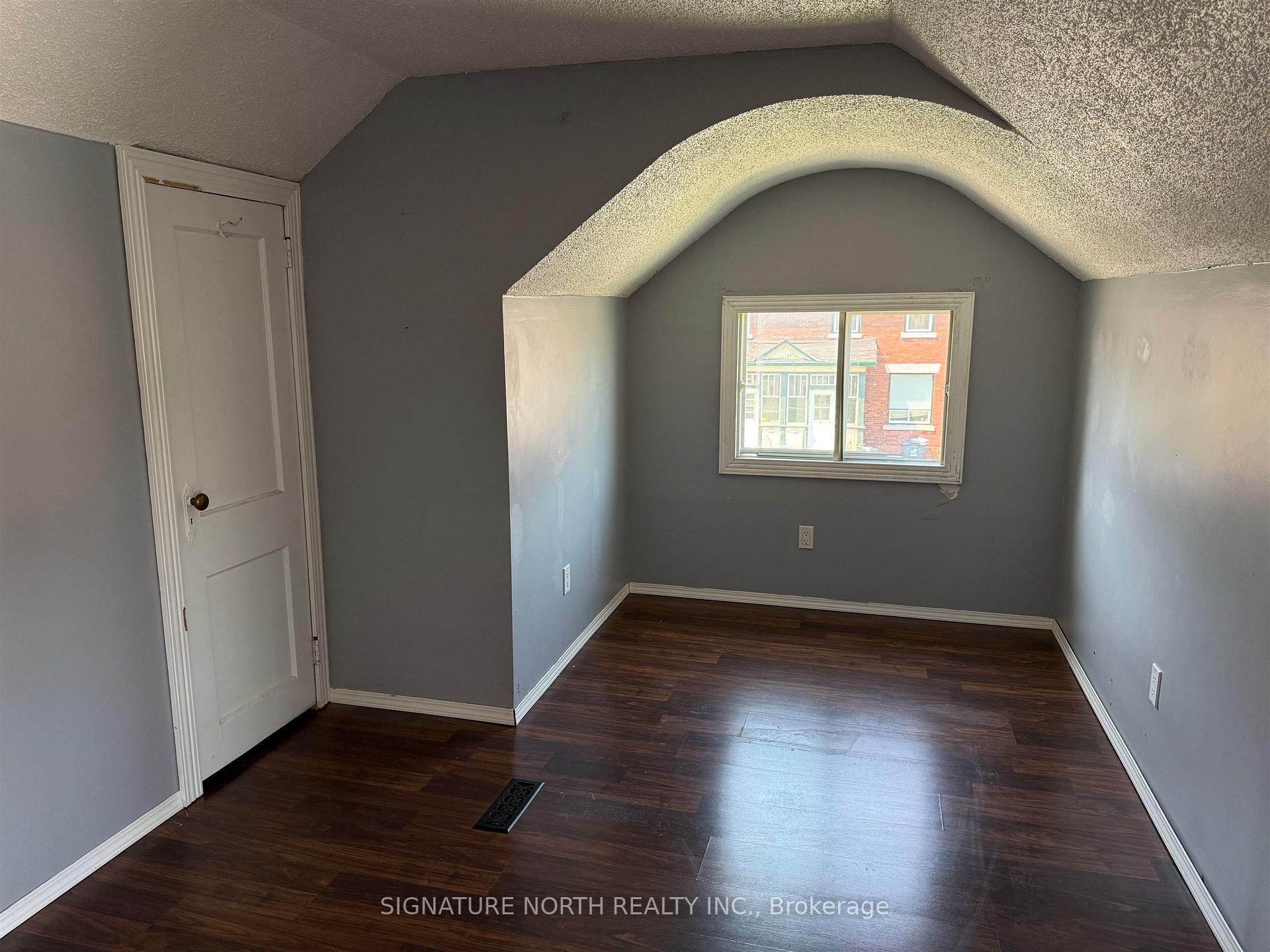 Photo 23 of 232 McKellar Street S, Thunder Bay, McKeller Park — HOMEH