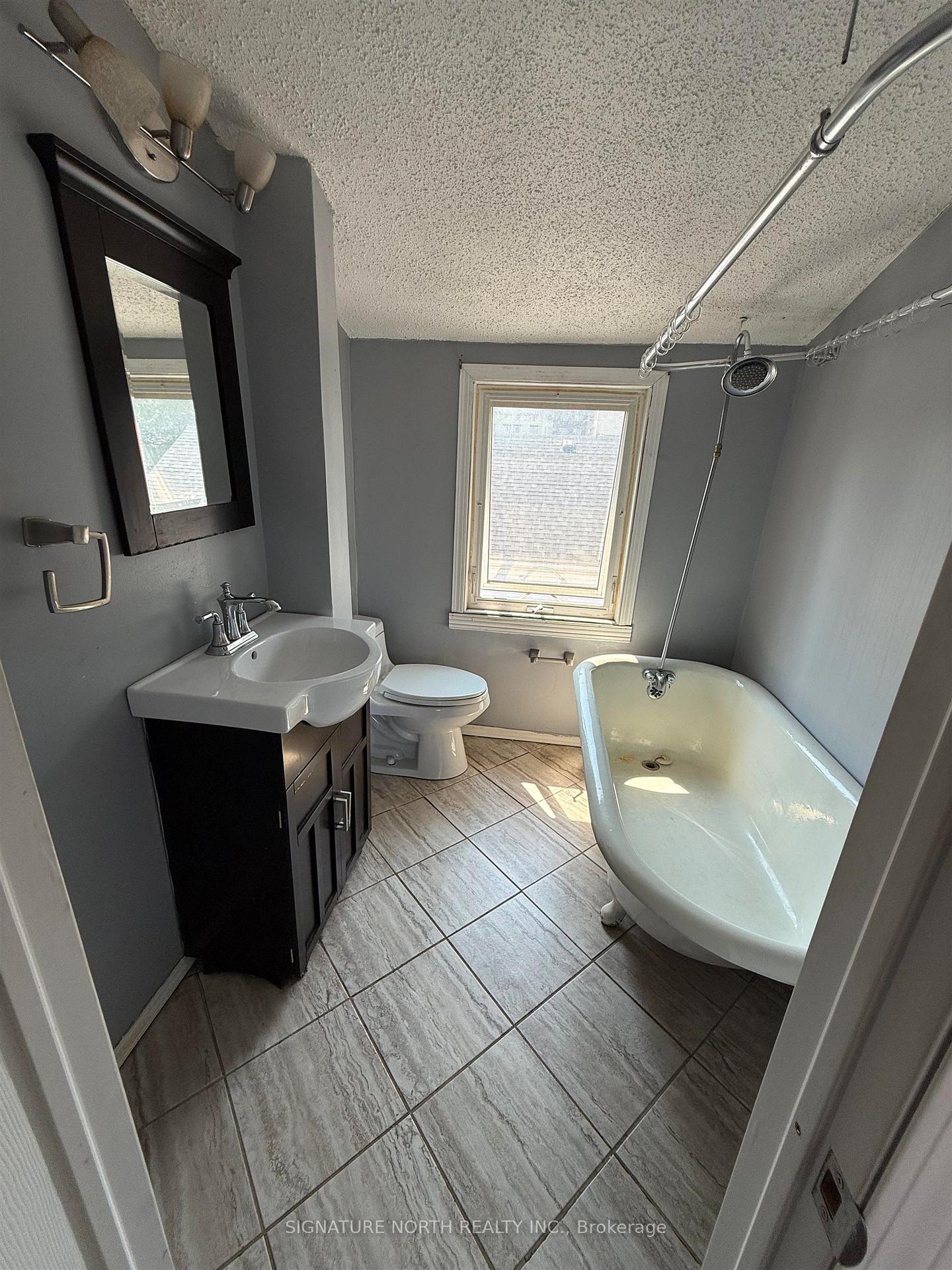 Photo 26 of 232 McKellar Street S, Thunder Bay, McKeller Park — HOMEH