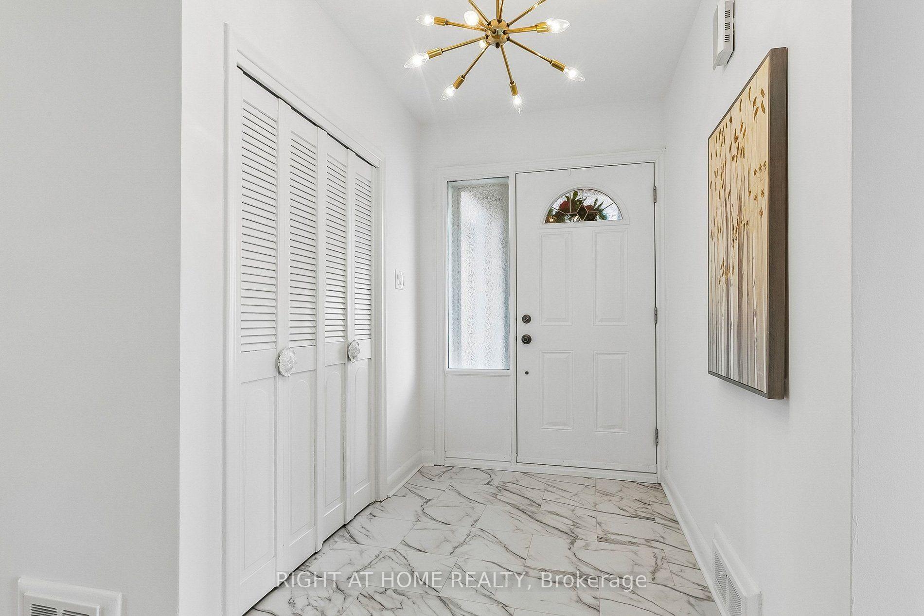 Photo 7 of 47 Wenderly Drive, North York, Yorkdale-Glen Park — HOMEH