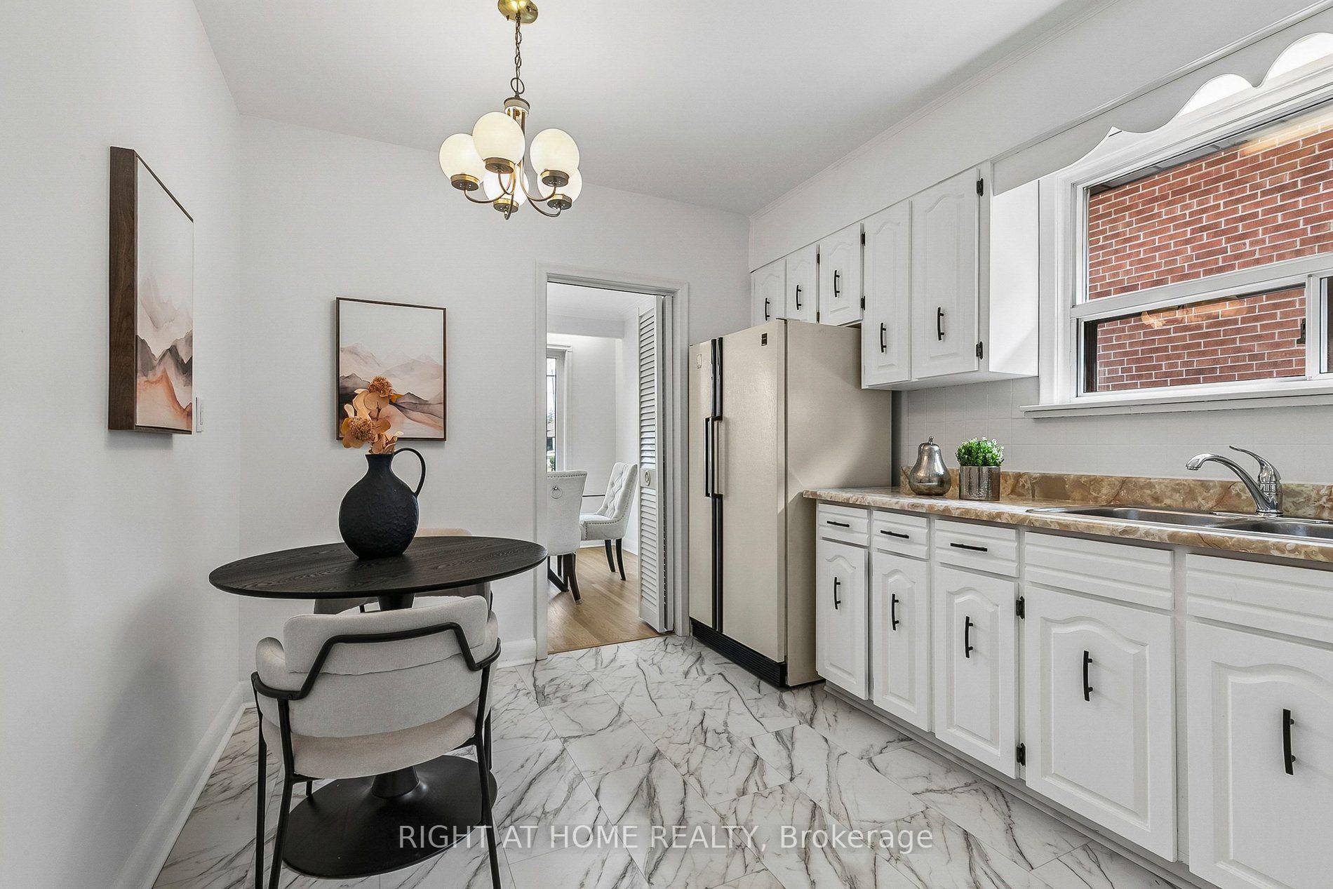 Photo 22 of 47 Wenderly Drive, North York, Yorkdale-Glen Park — HOMEH
