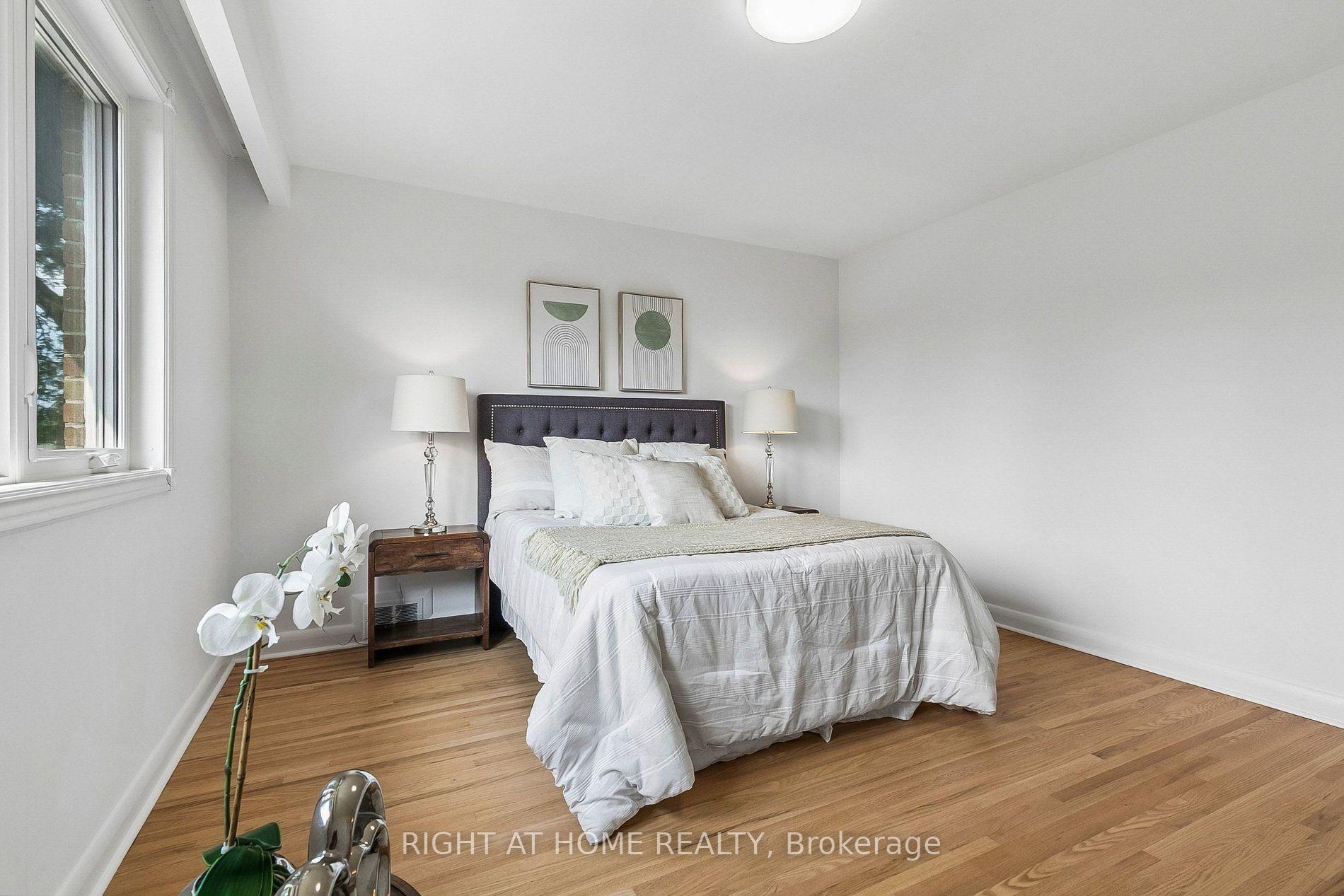 Photo 24 of 47 Wenderly Drive, North York, Yorkdale-Glen Park — HOMEH