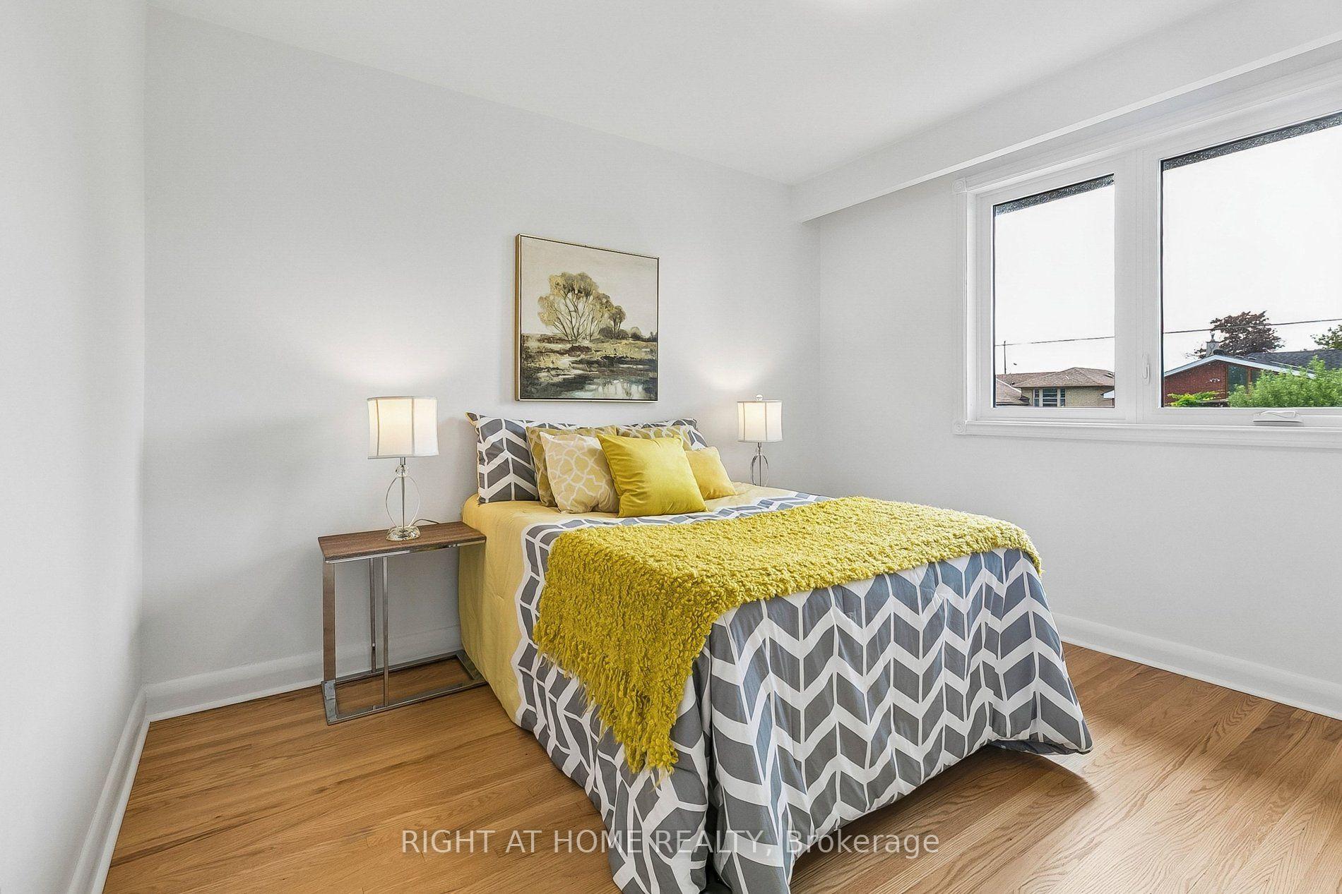 Photo 31 of 47 Wenderly Drive, North York, Yorkdale-Glen Park — HOMEH