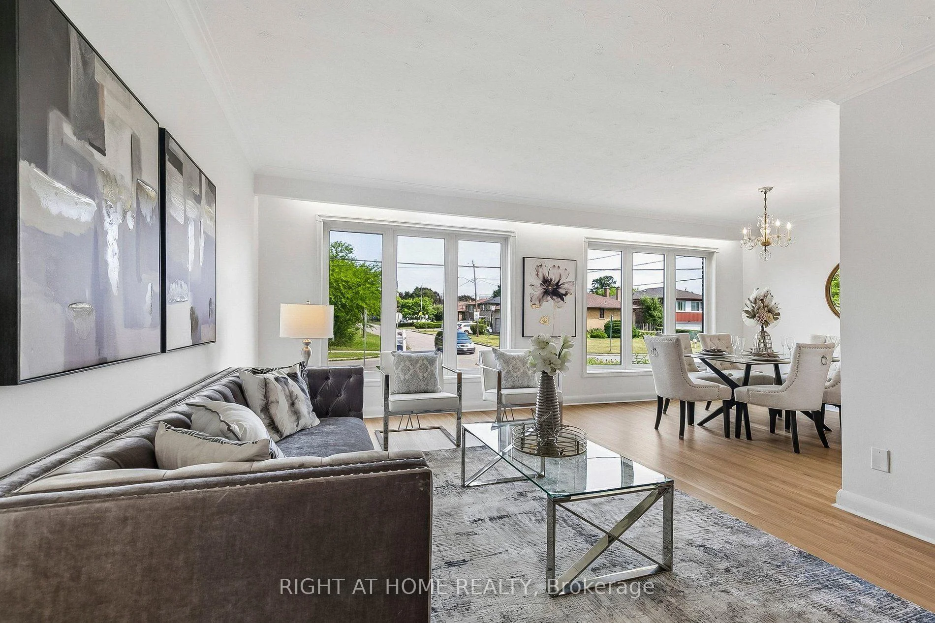 Photo 5 of 47 Wenderly Drive, North York, Yorkdale-Glen Park — HOMEH