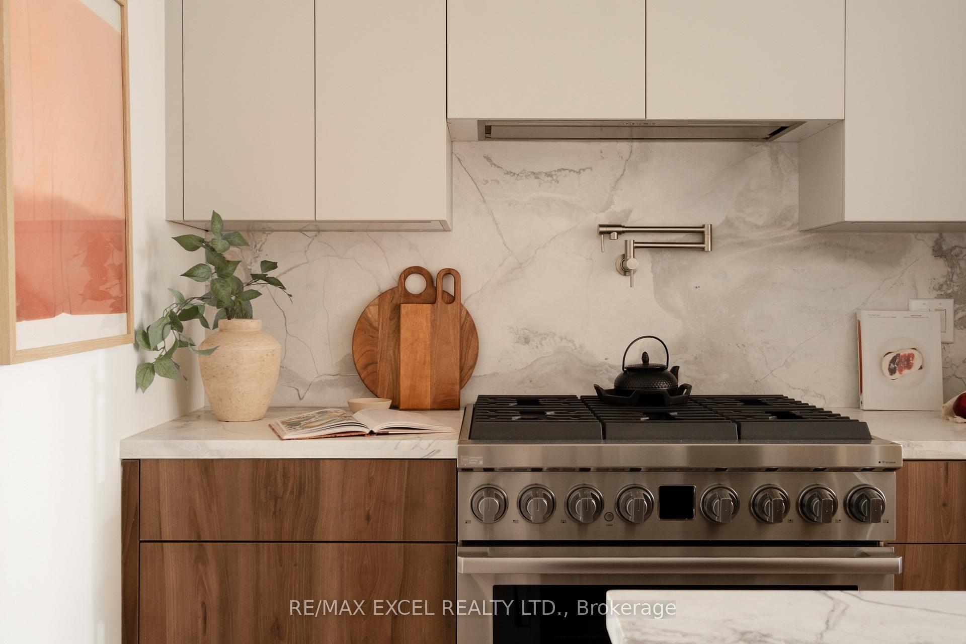 Photo 13 of 254 Bain Avenue, Toronto, North Riverdale — HOMEH