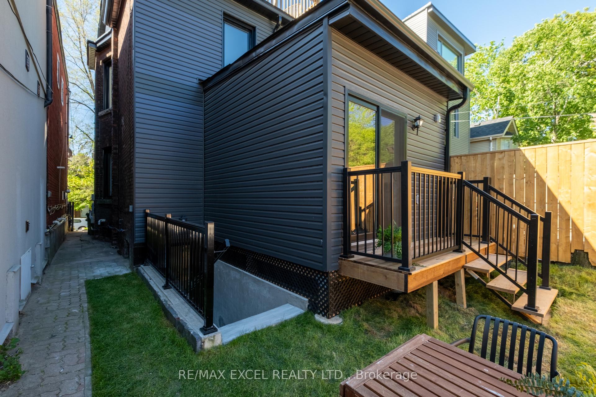 Photo 36 of 254 Bain Avenue, Toronto, North Riverdale — HOMEH