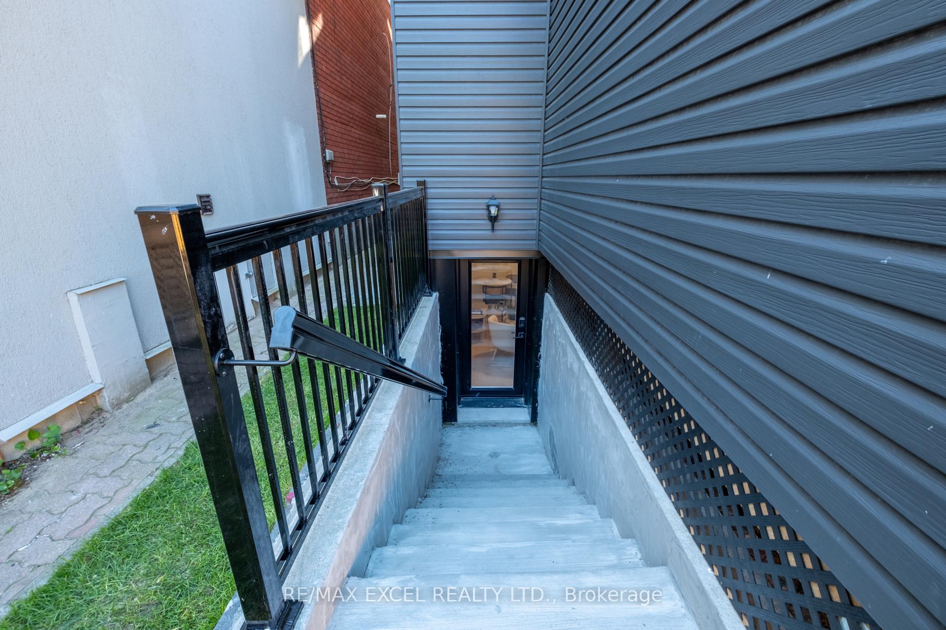 Photo 37 of 254 Bain Avenue, Toronto, North Riverdale — HOMEH