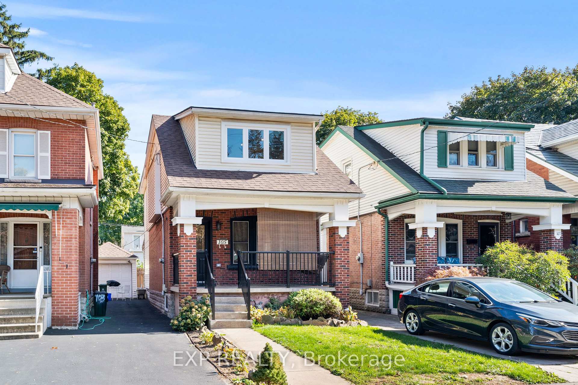 Photo 2 of 105 Rothsay Avenue, Hamilton, Delta — HOMEH