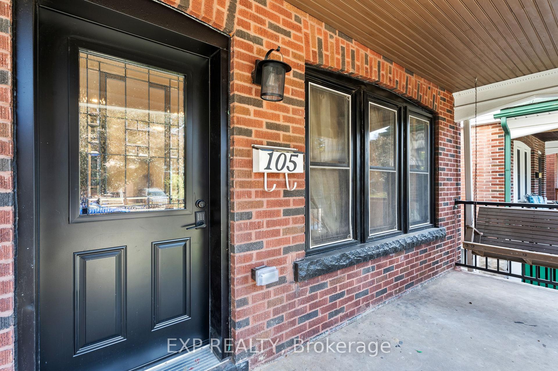 Photo 5 of 105 Rothsay Avenue, Hamilton, Delta — HOMEH