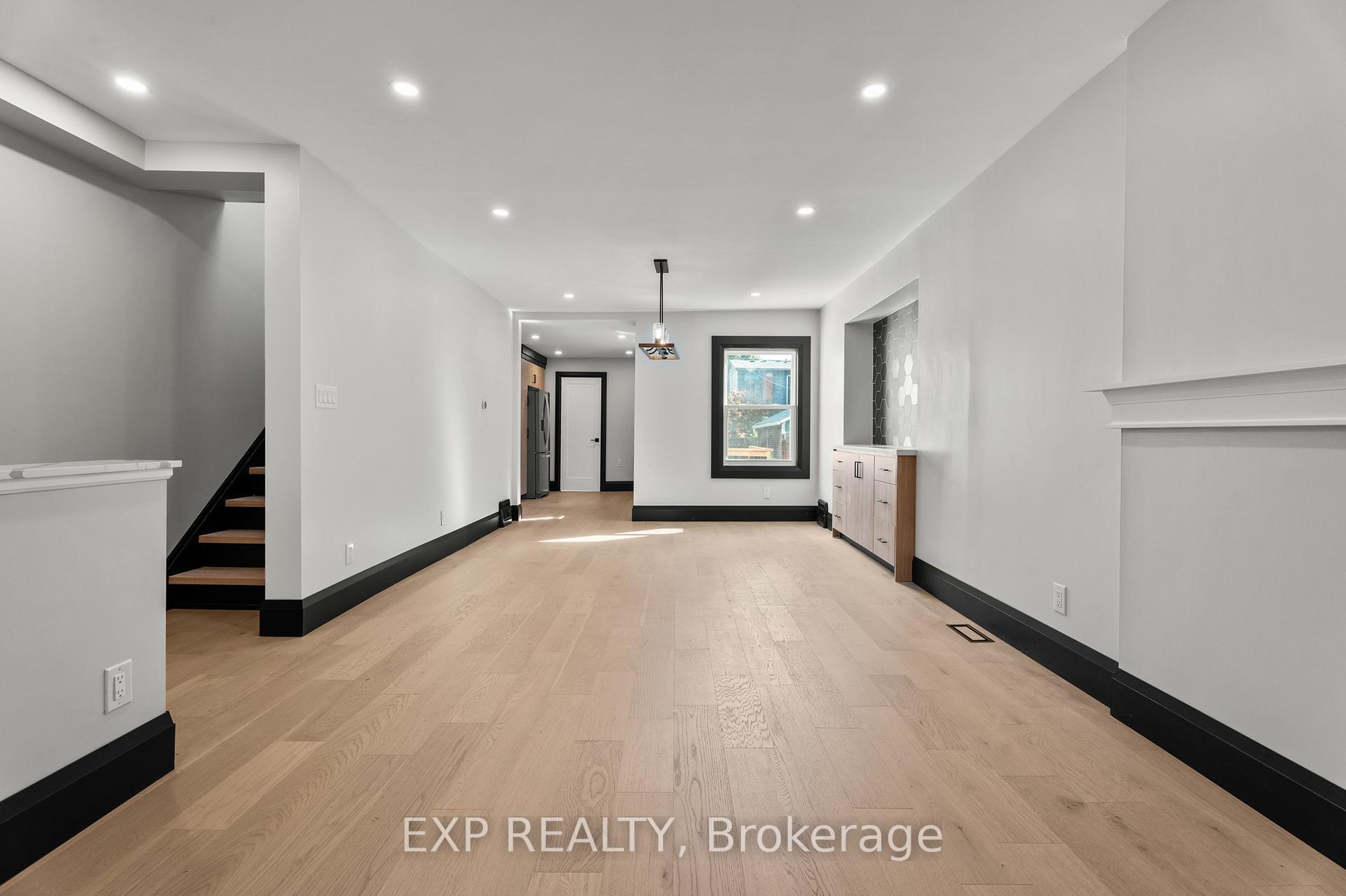 Photo 9 of 105 Rothsay Avenue, Hamilton, Delta — HOMEH