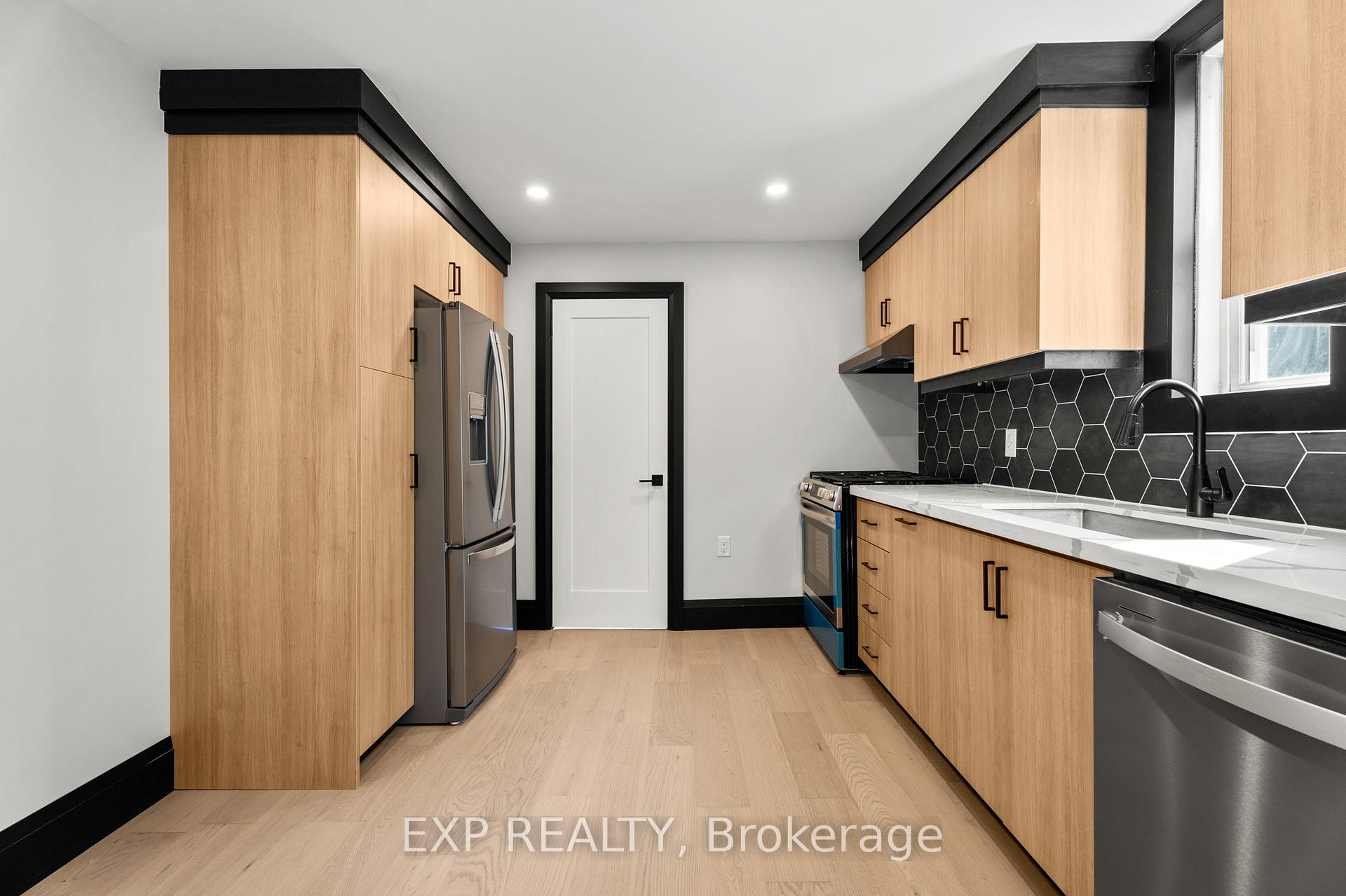 Photo 12 of 105 Rothsay Avenue, Hamilton, Delta — HOMEH