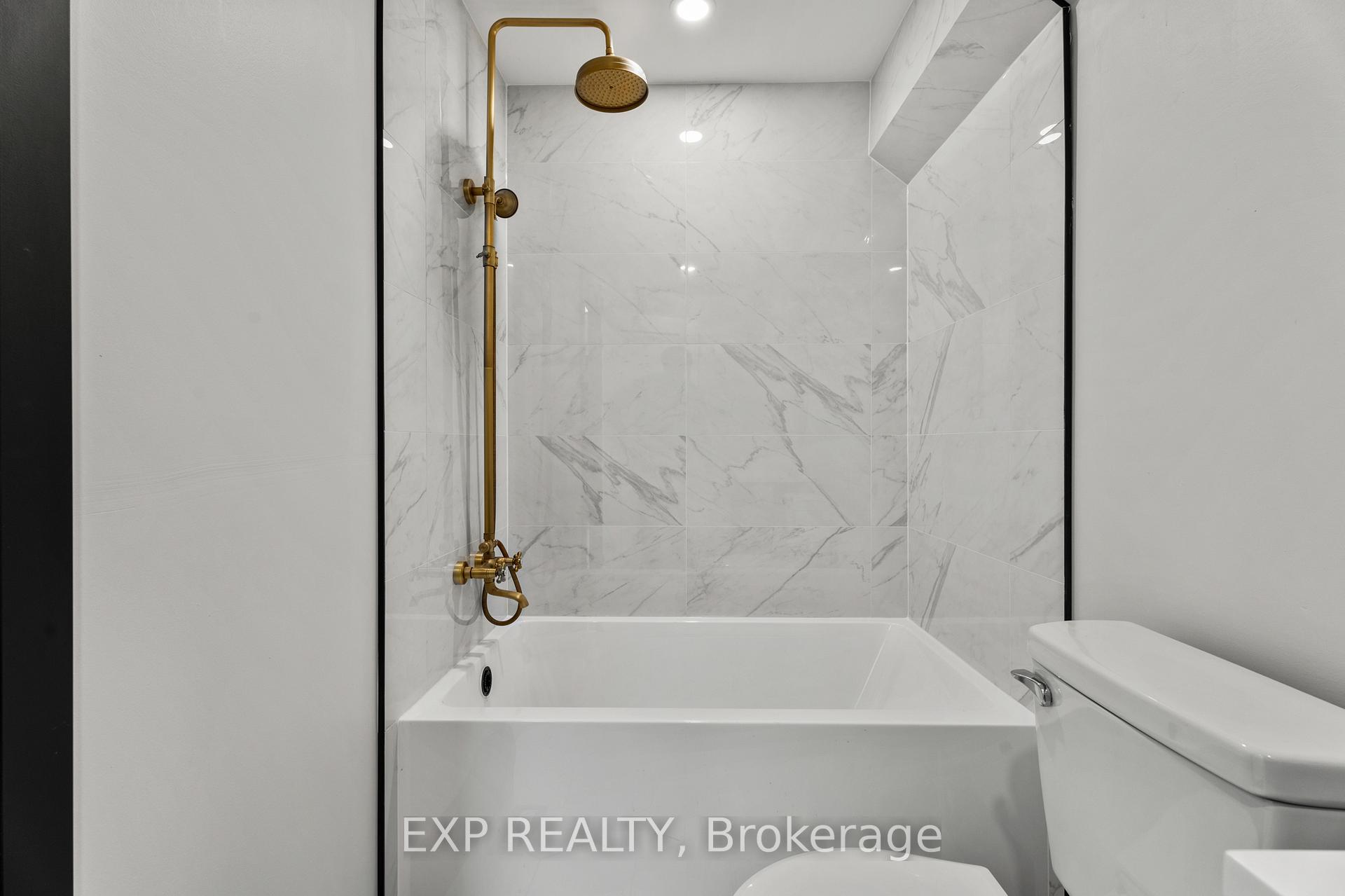 Photo 23 of 105 Rothsay Avenue, Hamilton, Delta — HOMEH
