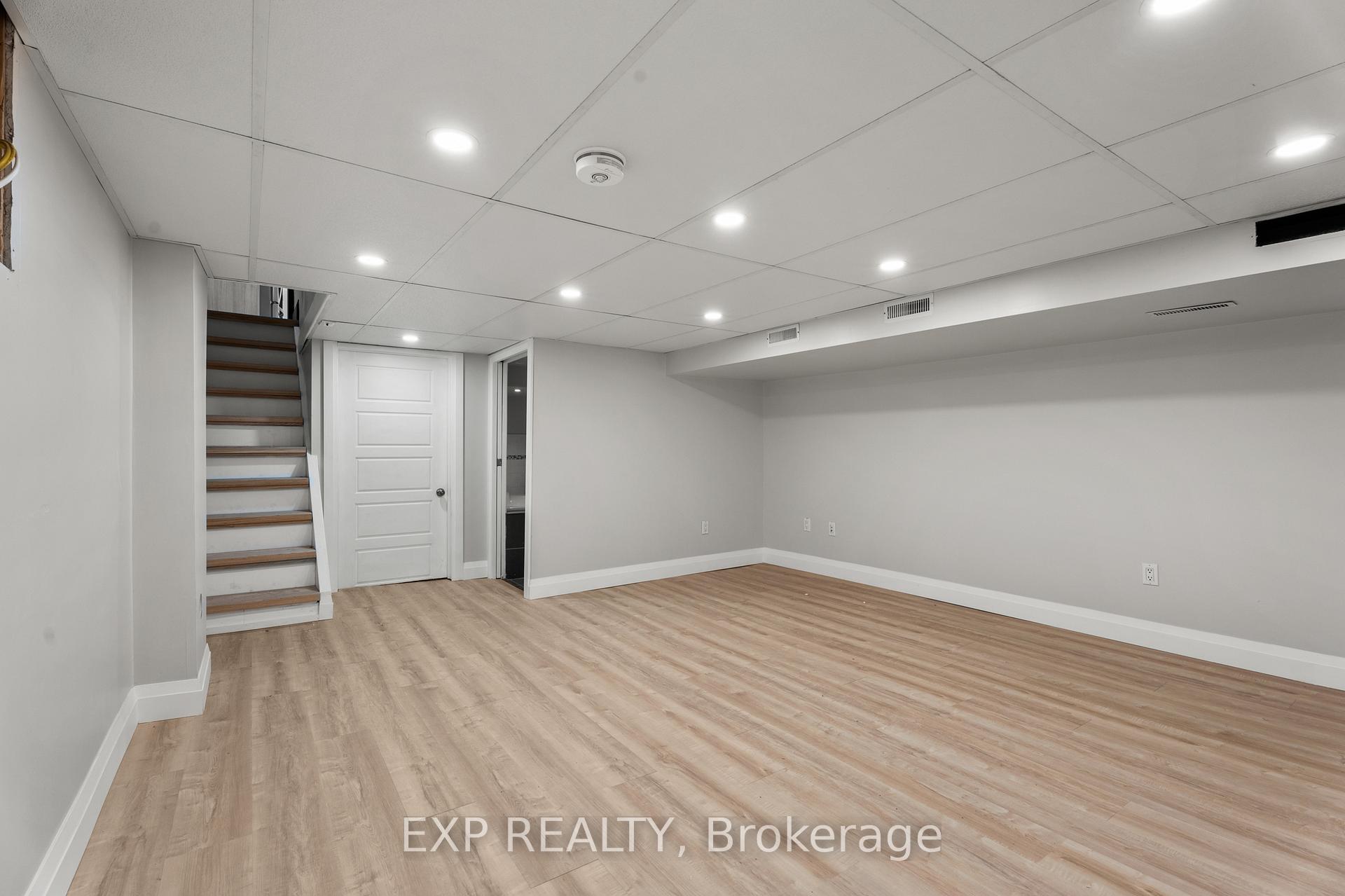 Photo 28 of 105 Rothsay Avenue, Hamilton, Delta — HOMEH