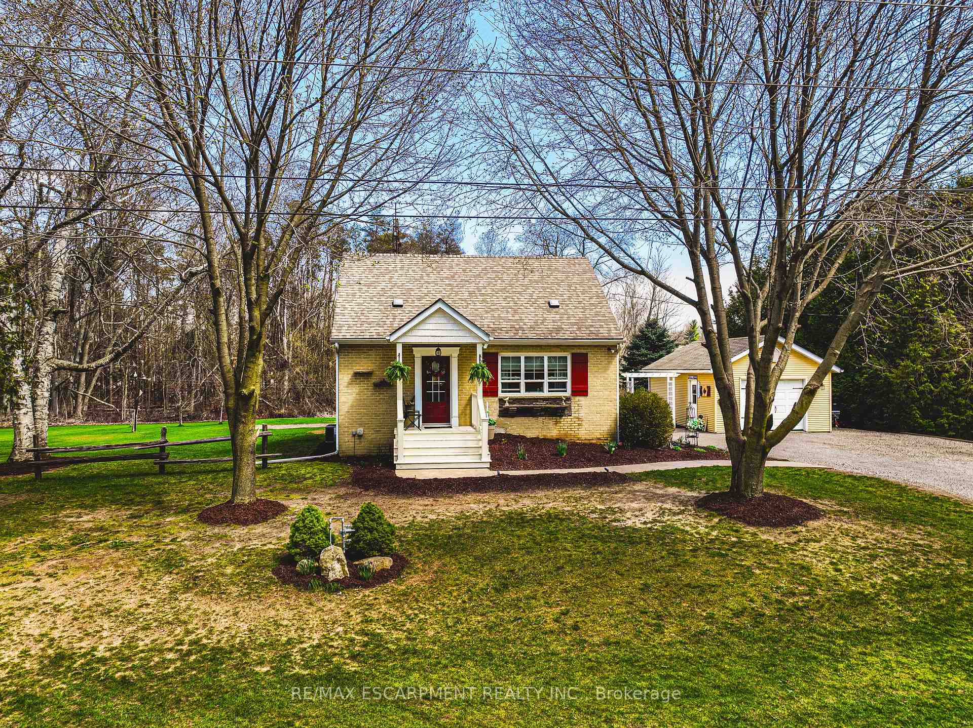 Photo 1 of 302 Fishers Glen Road, Norfolk, Rural Charlotteville — HOMEH