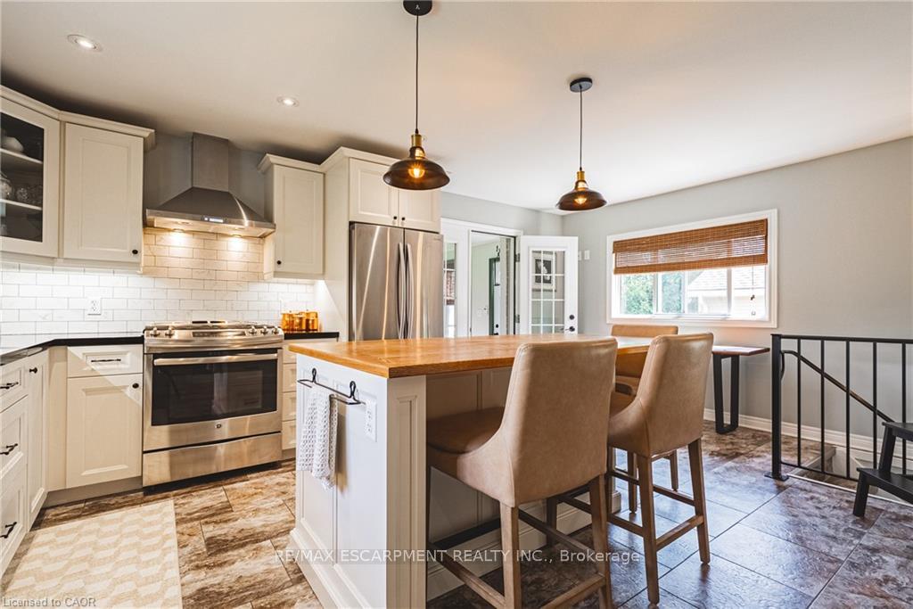 Photo 4 of 302 Fishers Glen Road, Norfolk, Rural Charlotteville — HOMEH