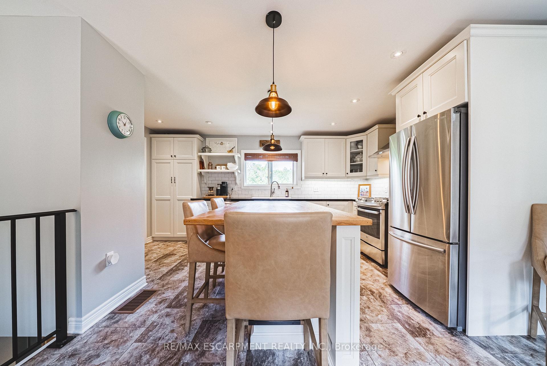 Photo 13 of 302 Fishers Glen Road, Norfolk, Rural Charlotteville — HOMEH