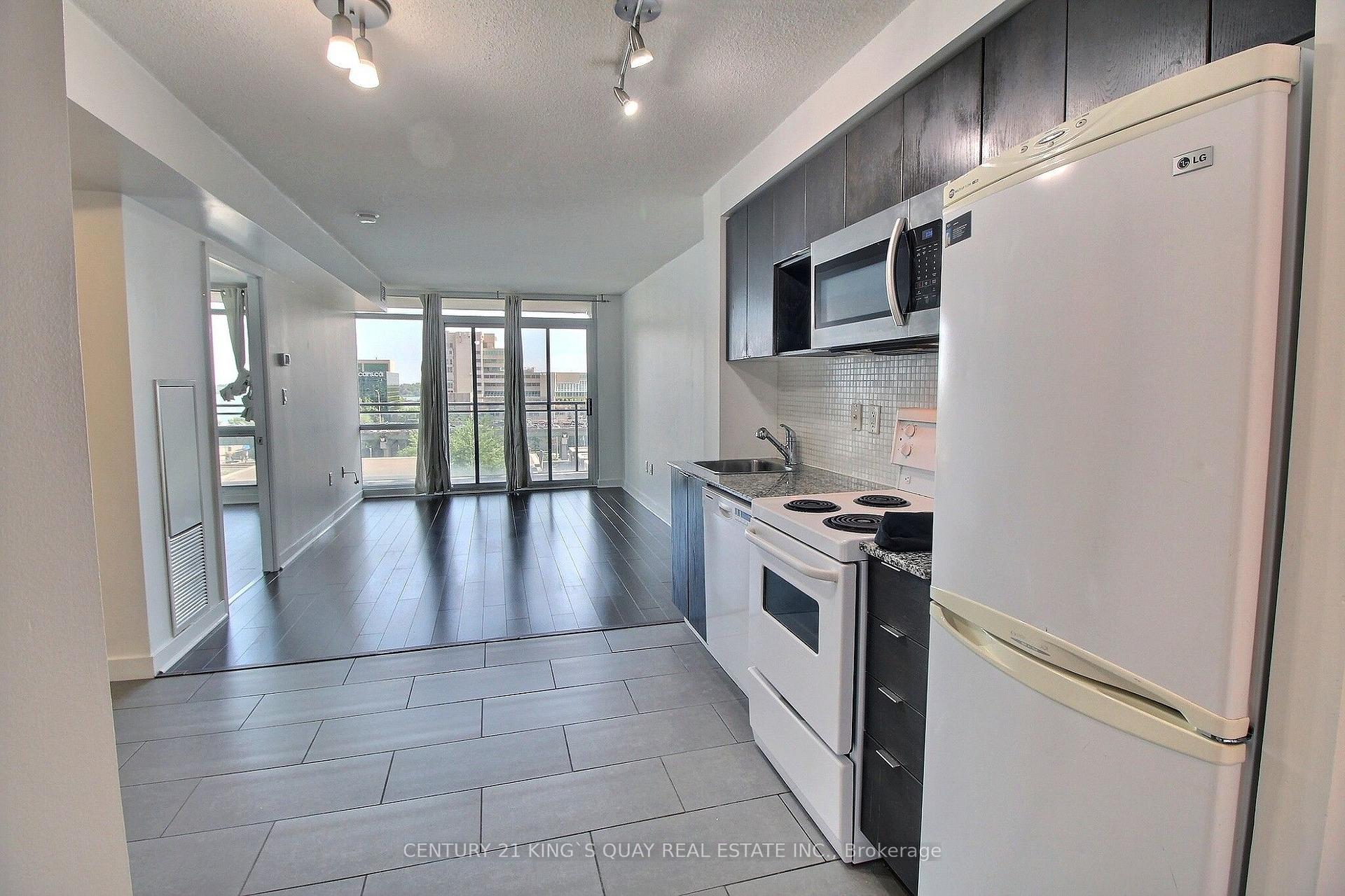 Front of Unit 711, 15 Fort York Boulevard