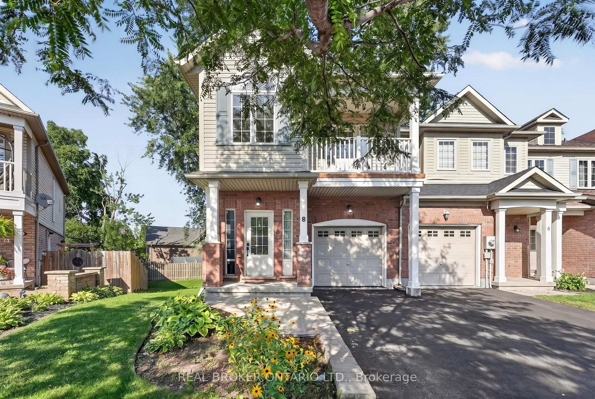 Photo 2 of 8 Chloe Street, St. Catharines, E. Chester — HOMEH