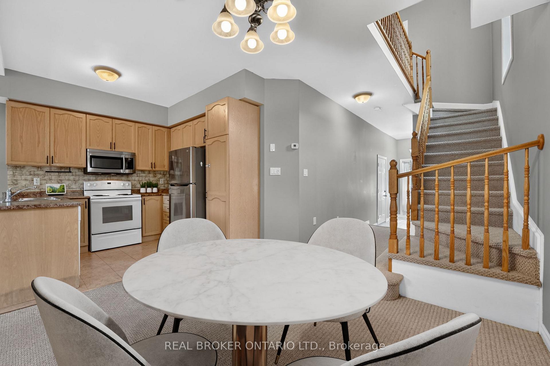 Photo 11 of 8 Chloe Street, St. Catharines, E. Chester — HOMEH