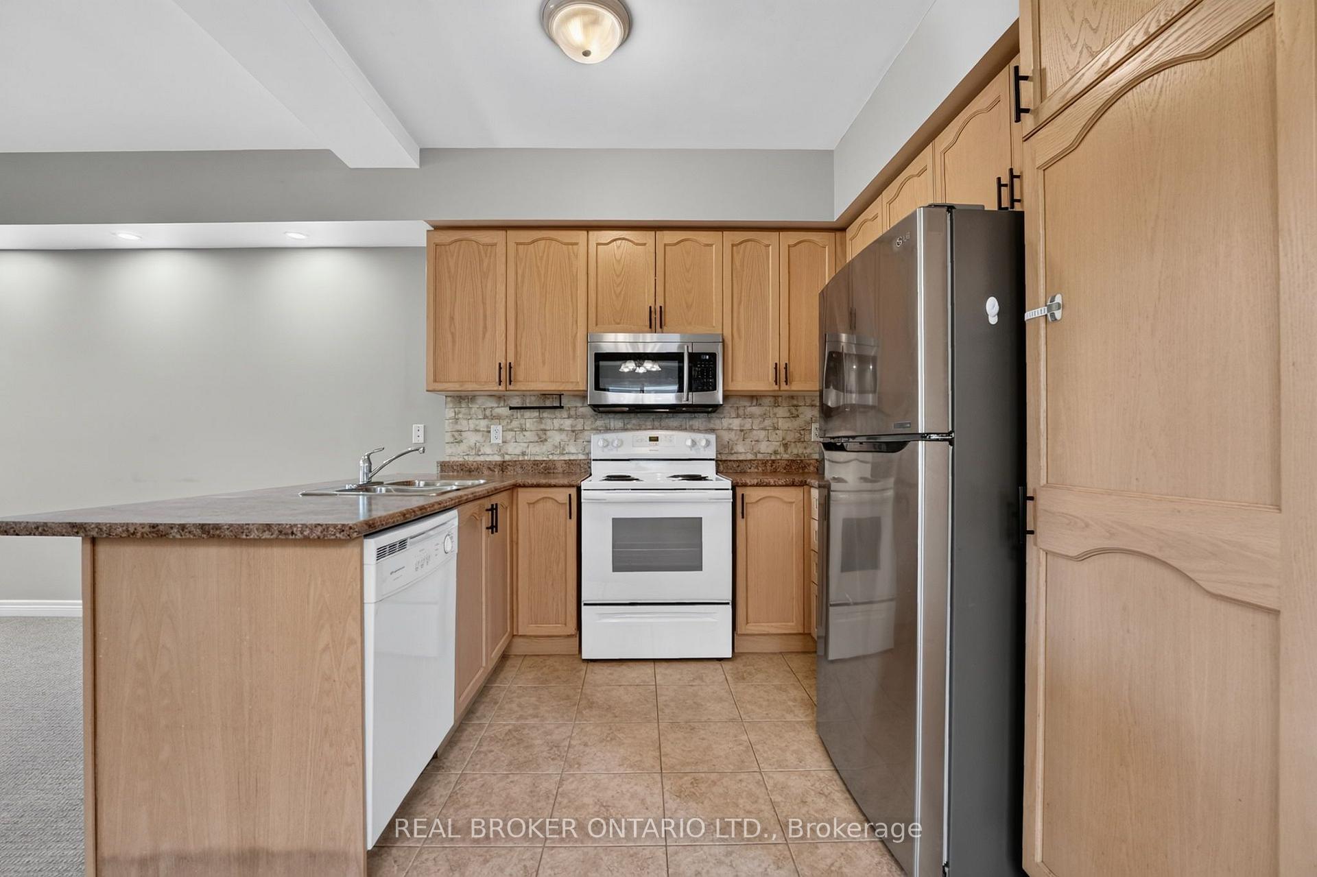 Photo 12 of 8 Chloe Street, St. Catharines, E. Chester — HOMEH