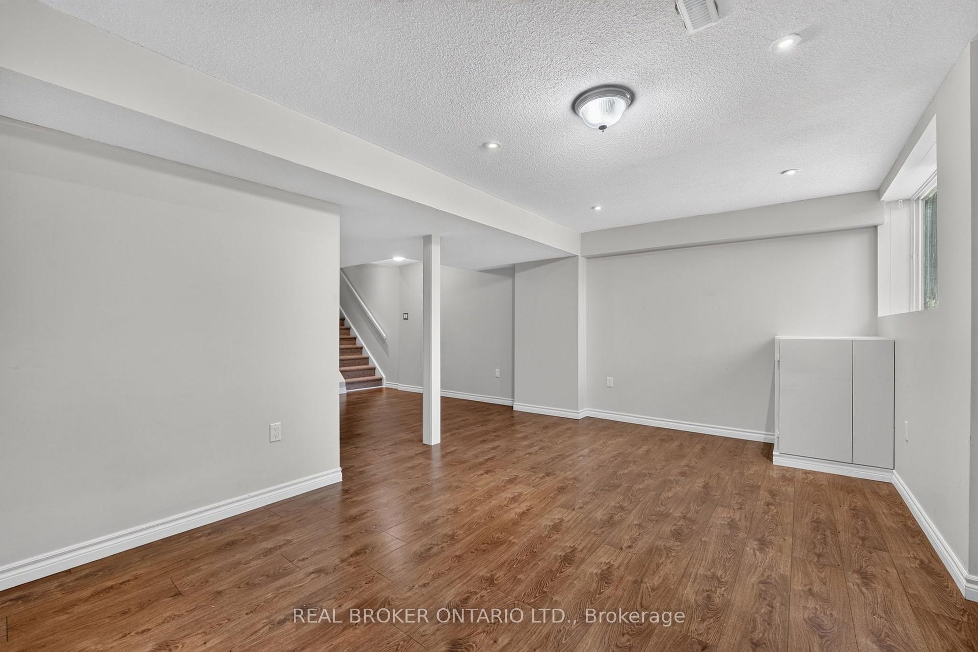 Photo 39 of 8 Chloe Street, St. Catharines, E. Chester — HOMEH