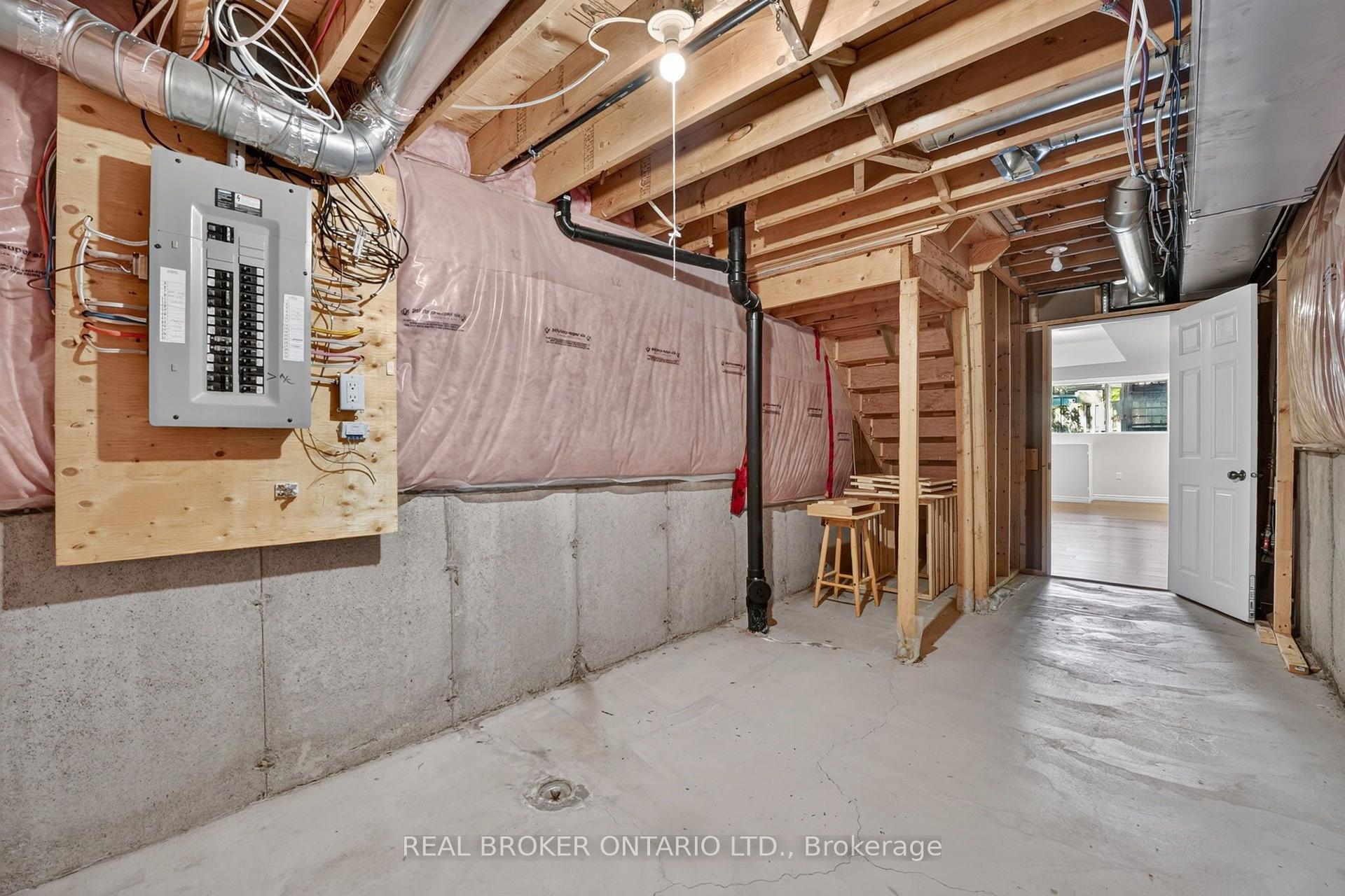Photo 42 of 8 Chloe Street, St. Catharines, E. Chester — HOMEH