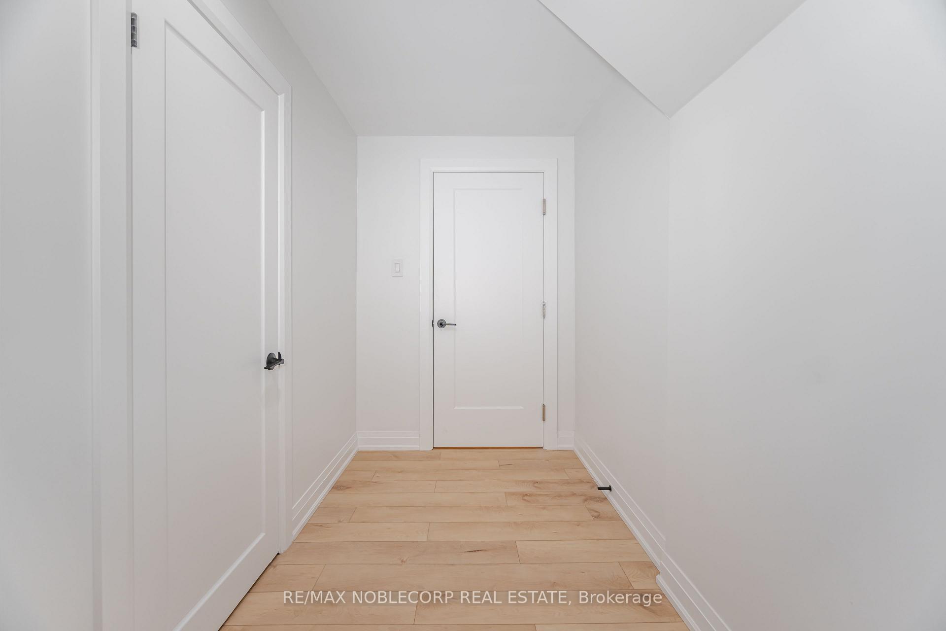 Photo 2 of Unit Lower, 131 Dunstan Crescent, Vaughan, West Woodbridge — HOMEH