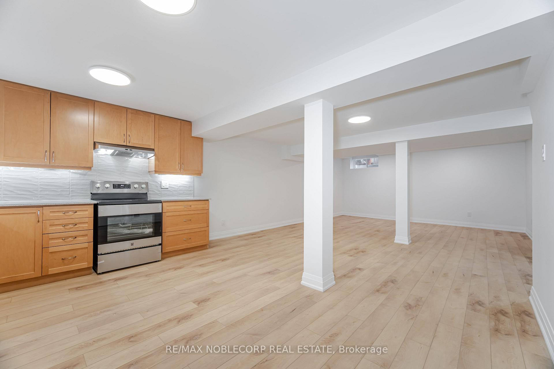 Photo 16 of Unit Lower, 131 Dunstan Crescent, Vaughan, West Woodbridge — HOMEH