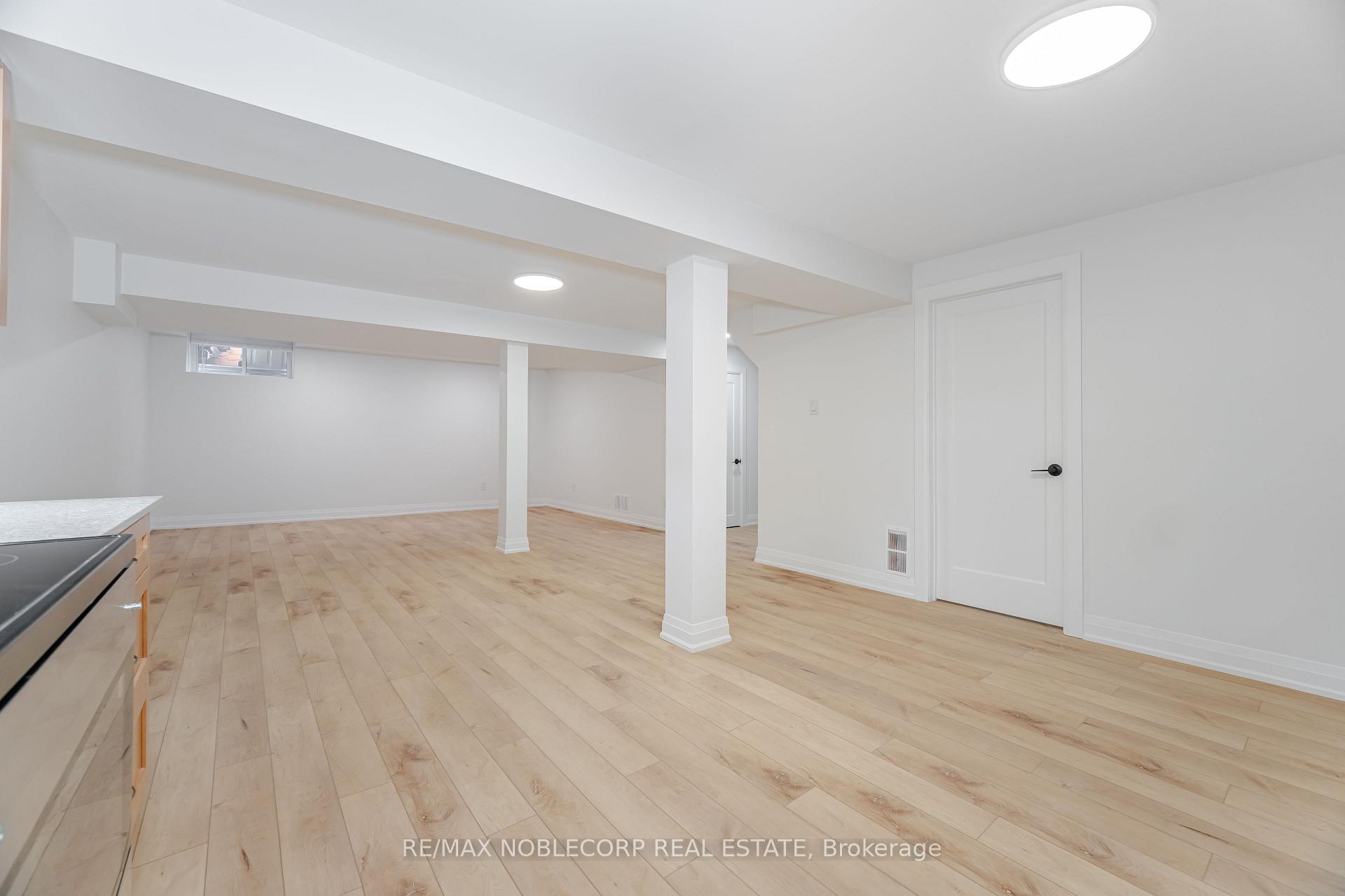 Photo 17 of Unit Lower, 131 Dunstan Crescent, Vaughan, West Woodbridge — HOMEH