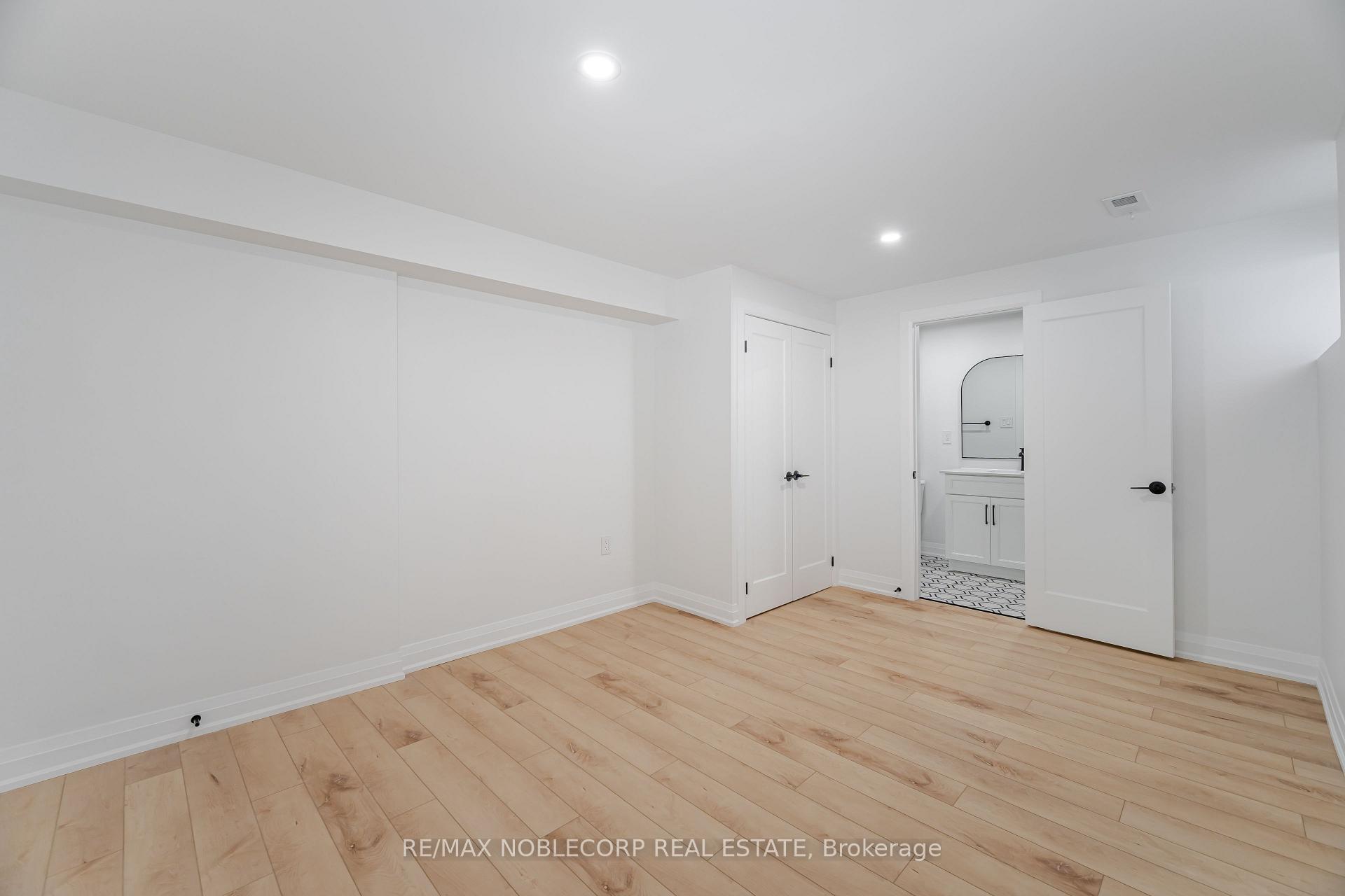 Photo 21 of Unit Lower, 131 Dunstan Crescent, Vaughan, West Woodbridge — HOMEH