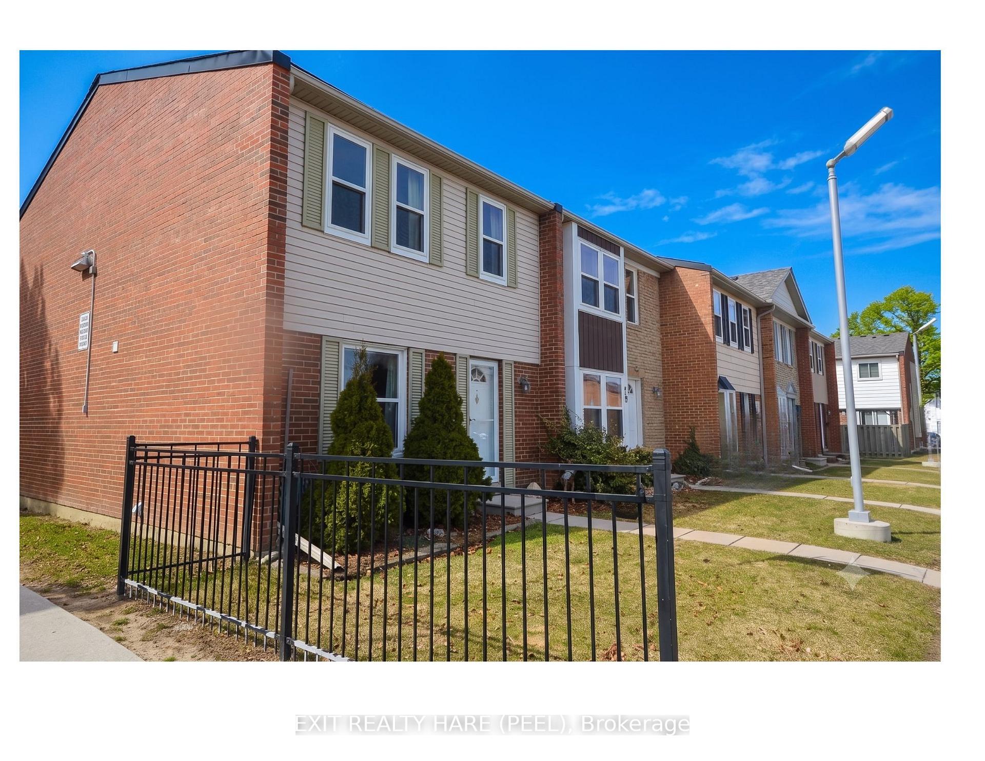 Photo 2 of Unit 78, 900 Central Park Drive N, Brampton, Northgate — HOMEH