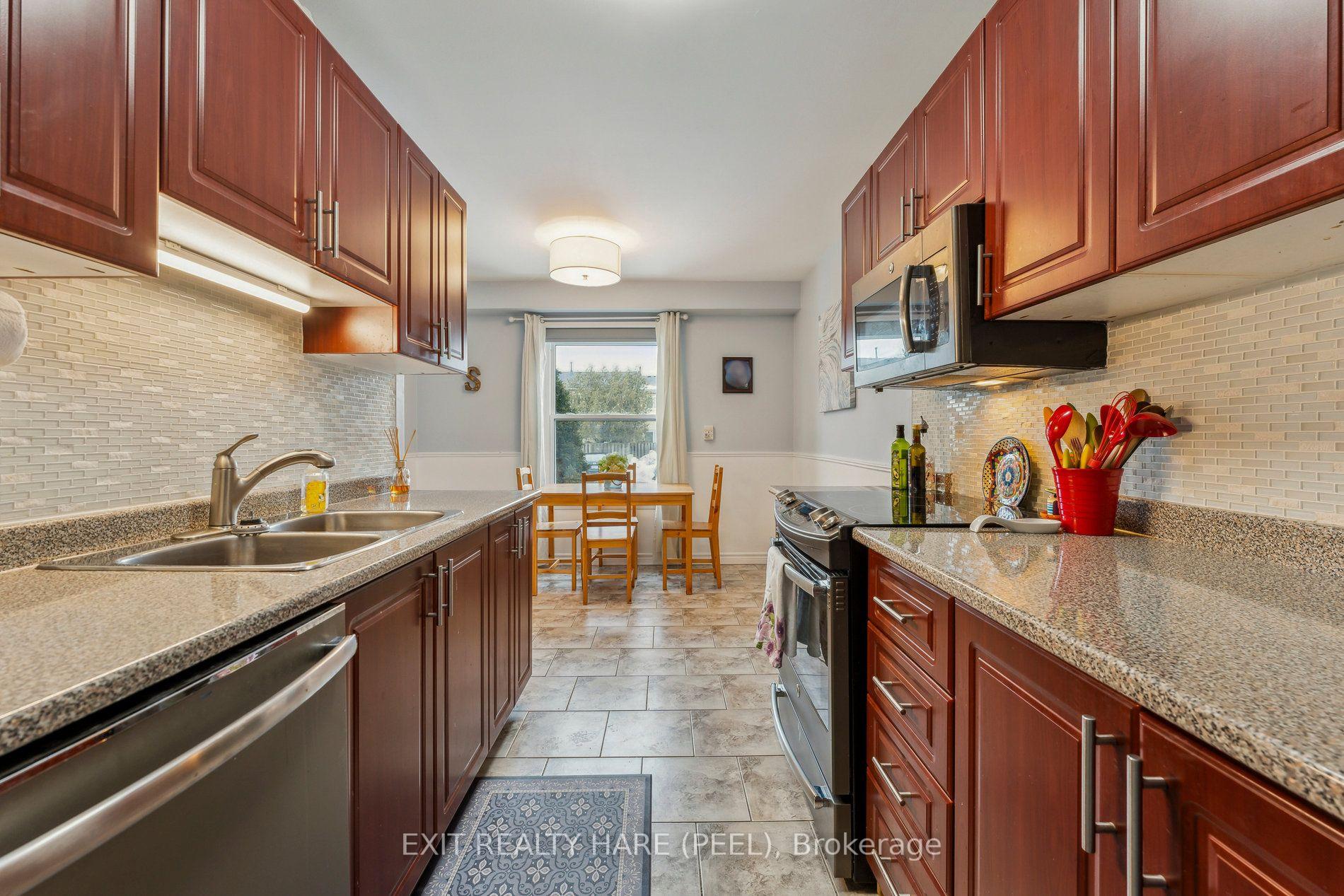 Photo 10 of Unit 78, 900 Central Park Drive N, Brampton, Northgate — HOMEH