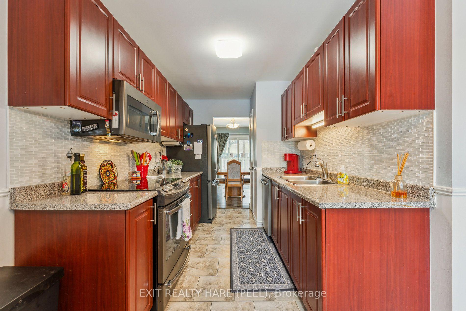 Photo 11 of Unit 78, 900 Central Park Drive N, Brampton, Northgate — HOMEH