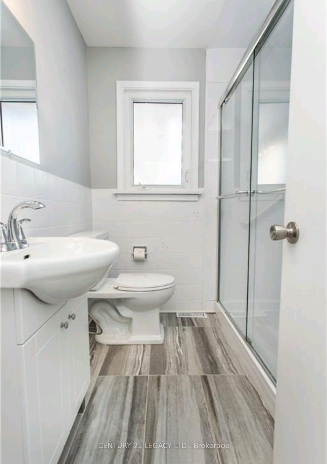 Photo 5 of 62 Woodelm Drive, St. Catharines, Carlton/Bunting — HOMEH