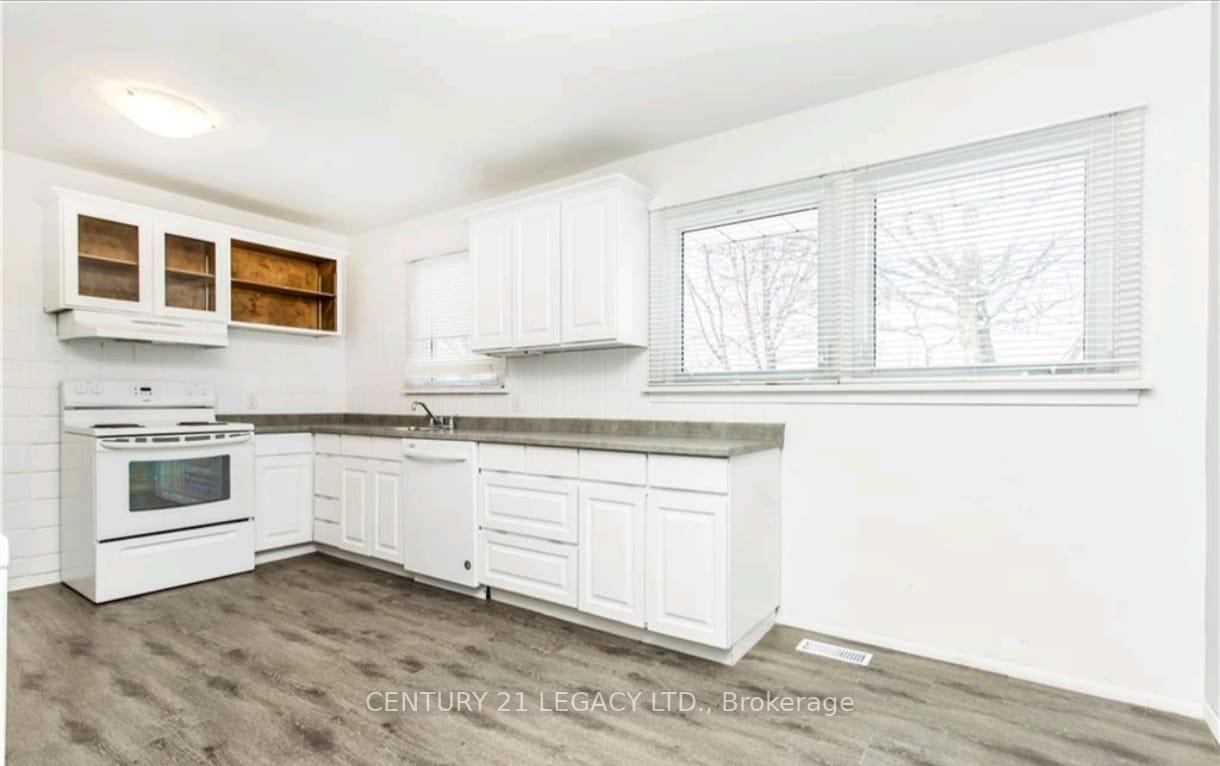 Photo 7 of 62 Woodelm Drive, St. Catharines, Carlton/Bunting — HOMEH