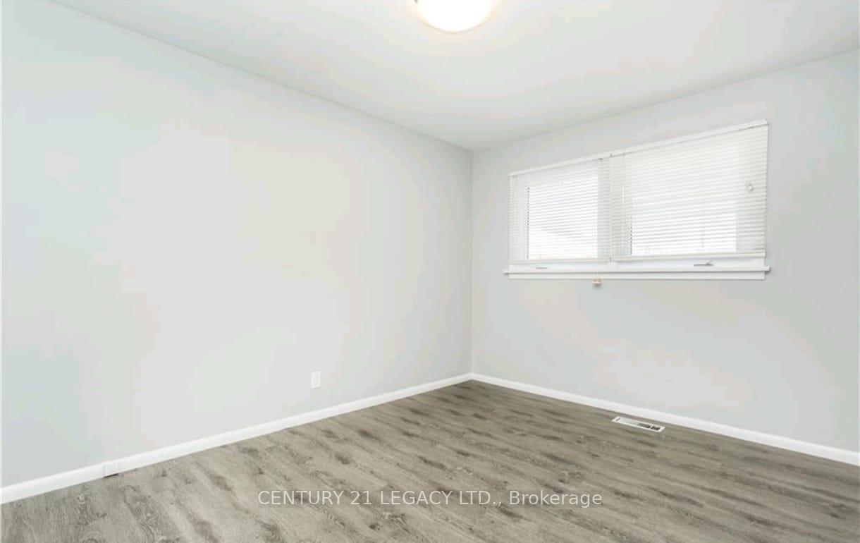 Photo 13 of 62 Woodelm Drive, St. Catharines, Carlton/Bunting — HOMEH