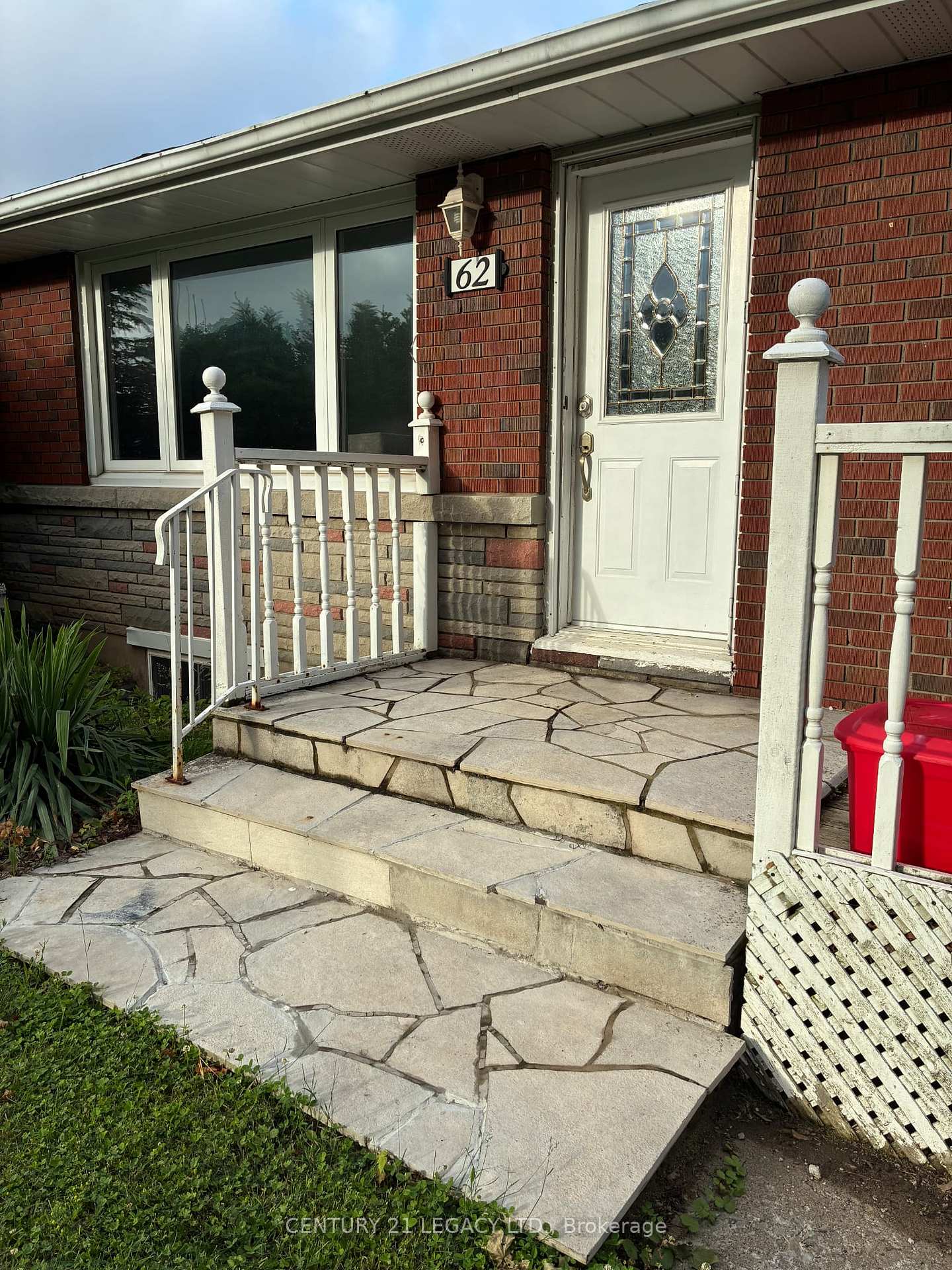 Photo 26 of 62 Woodelm Drive, St. Catharines, Carlton/Bunting — HOMEH