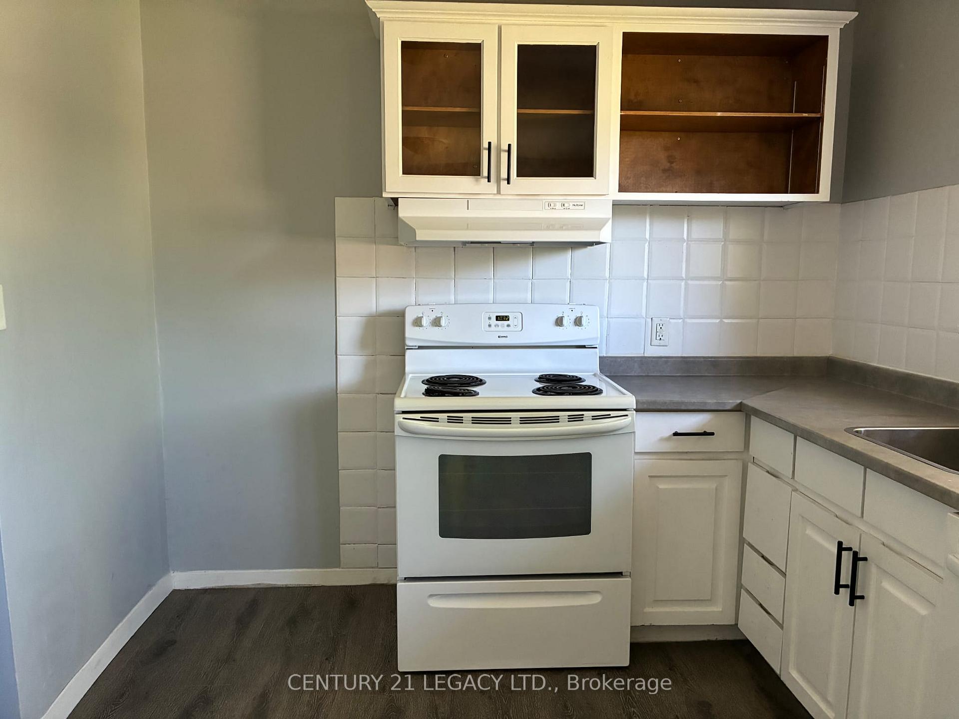 Photo 31 of 62 Woodelm Drive, St. Catharines, Carlton/Bunting — HOMEH