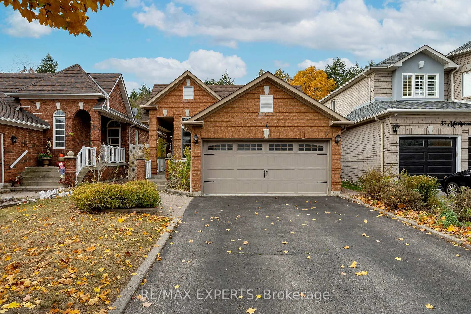 Photo 1 of 31 Markwood Crescent, Whitby, Rolling Acres — HOMEH