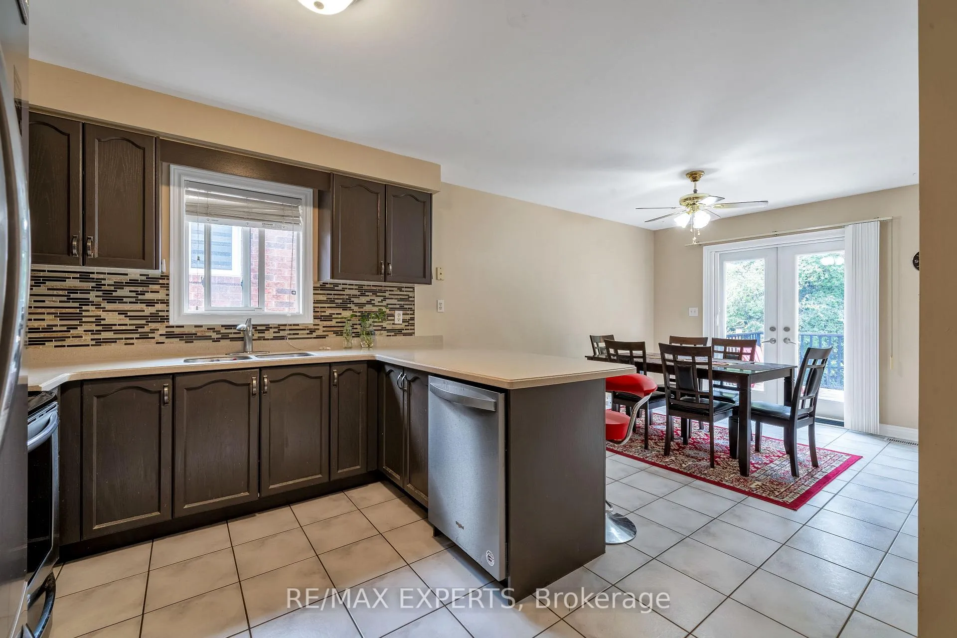 Photo 5 of 31 Markwood Crescent, Whitby, Rolling Acres — HOMEH