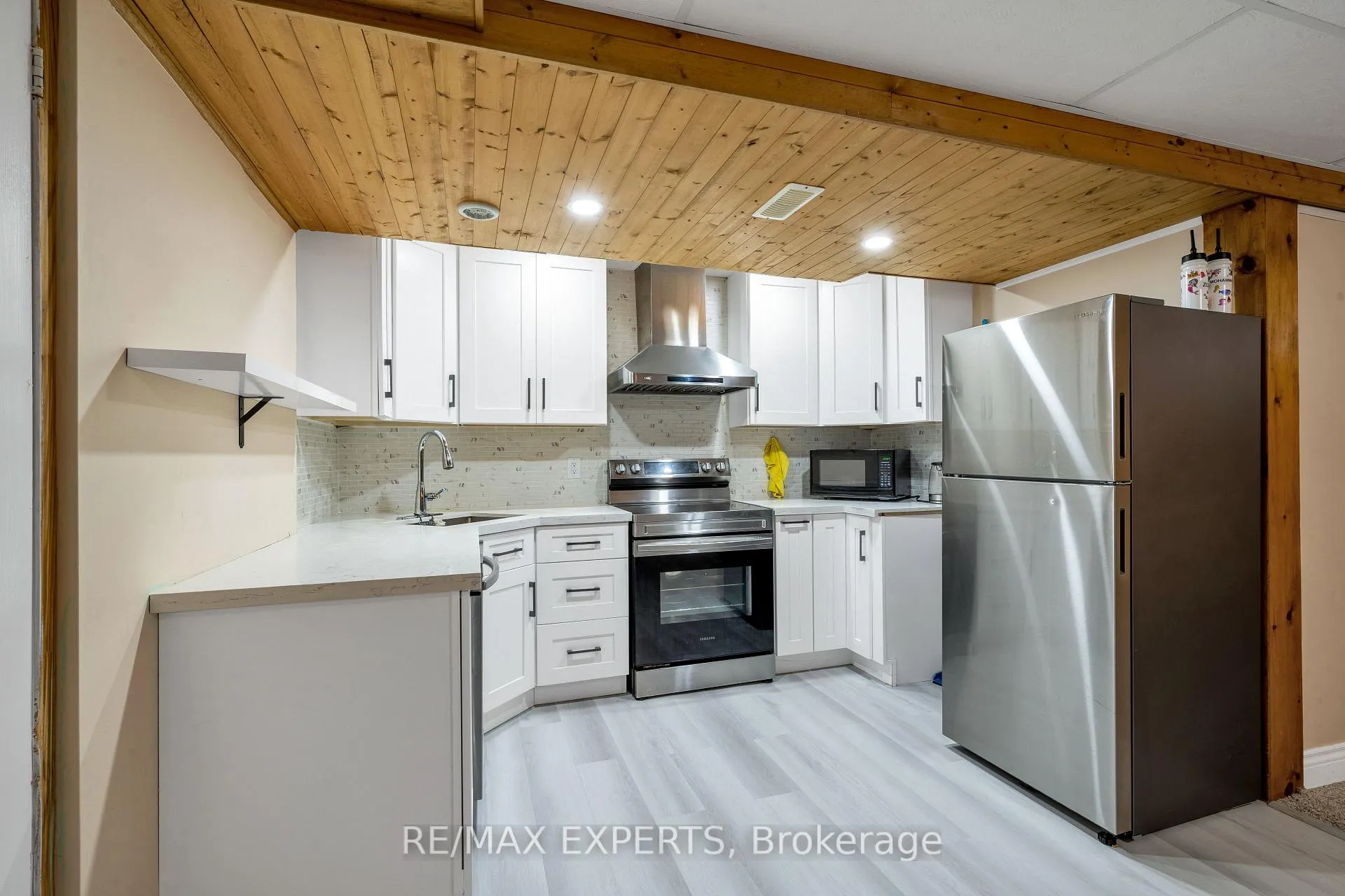 Photo 9 of 31 Markwood Crescent, Whitby, Rolling Acres — HOMEH