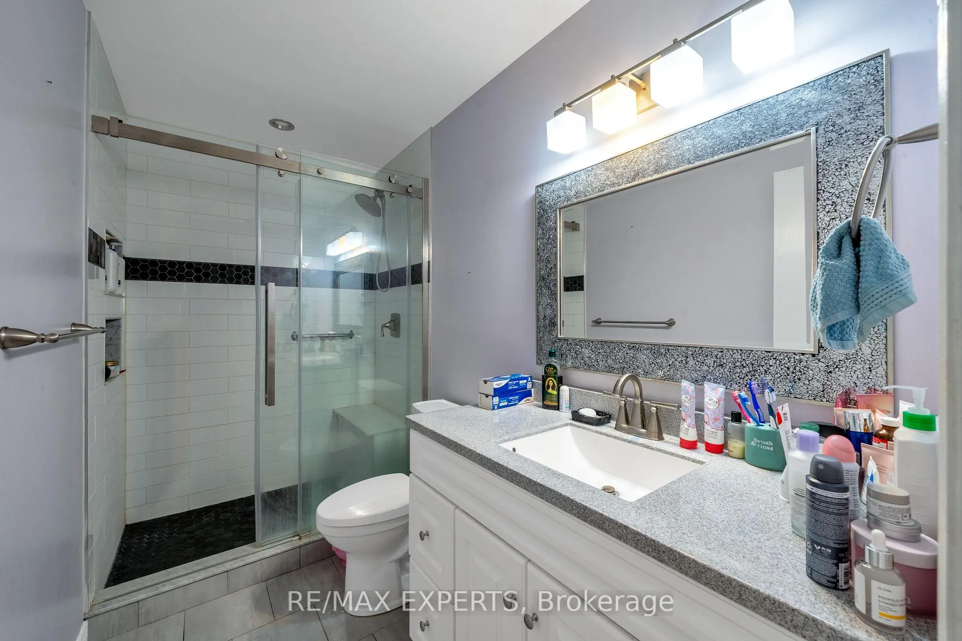 Photo 12 of 31 Markwood Crescent, Whitby, Rolling Acres — HOMEH