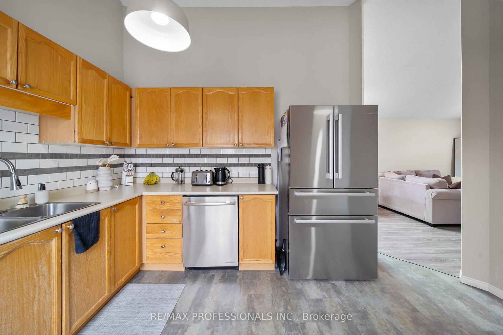 Photo 8 of 522 Trico Drive, Cambridge, Lang's Farm — HOMEH
